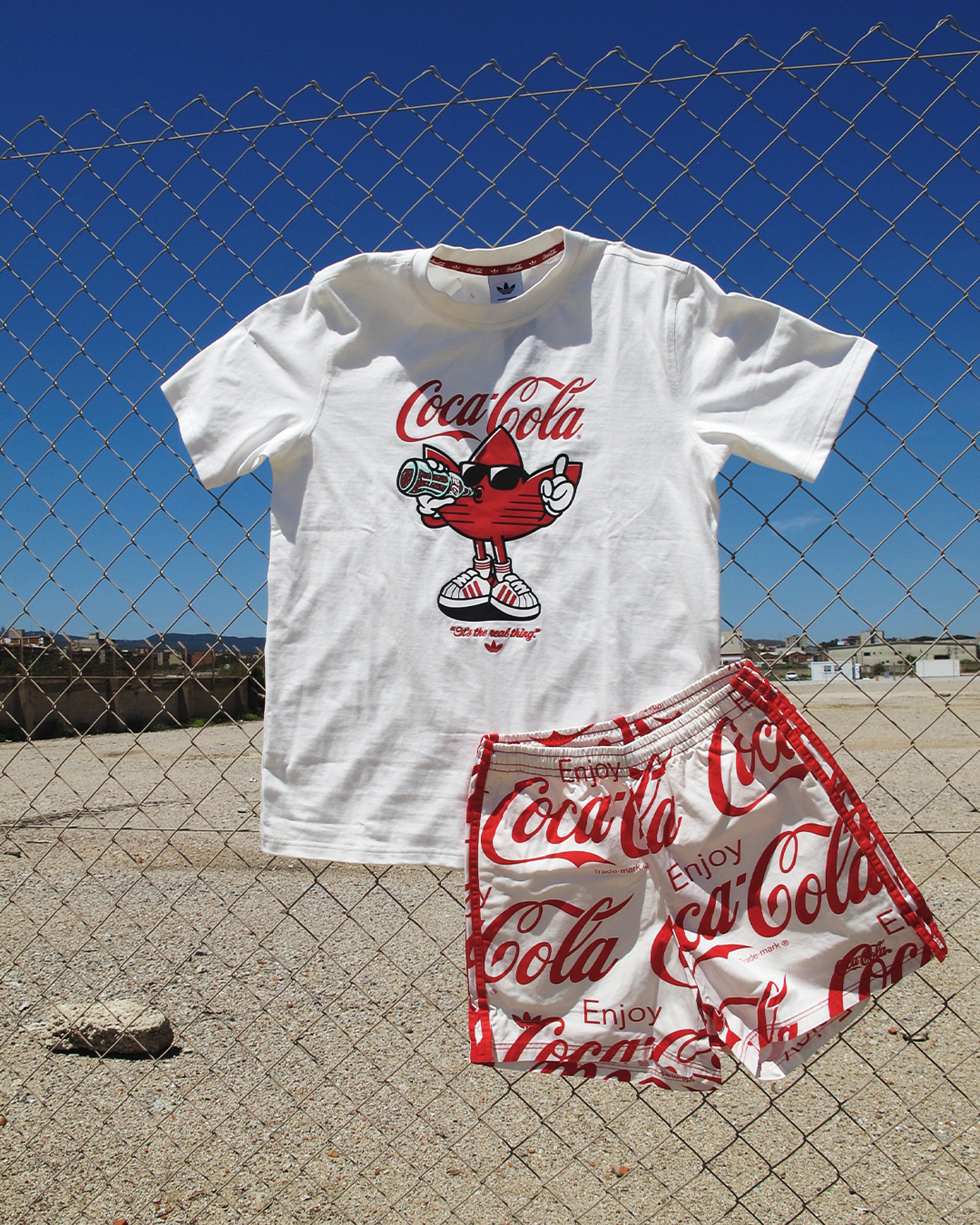 Shorts adidas Originals x Coca-Cola Classic Sport Relaxed Men's Shorts - KY2113