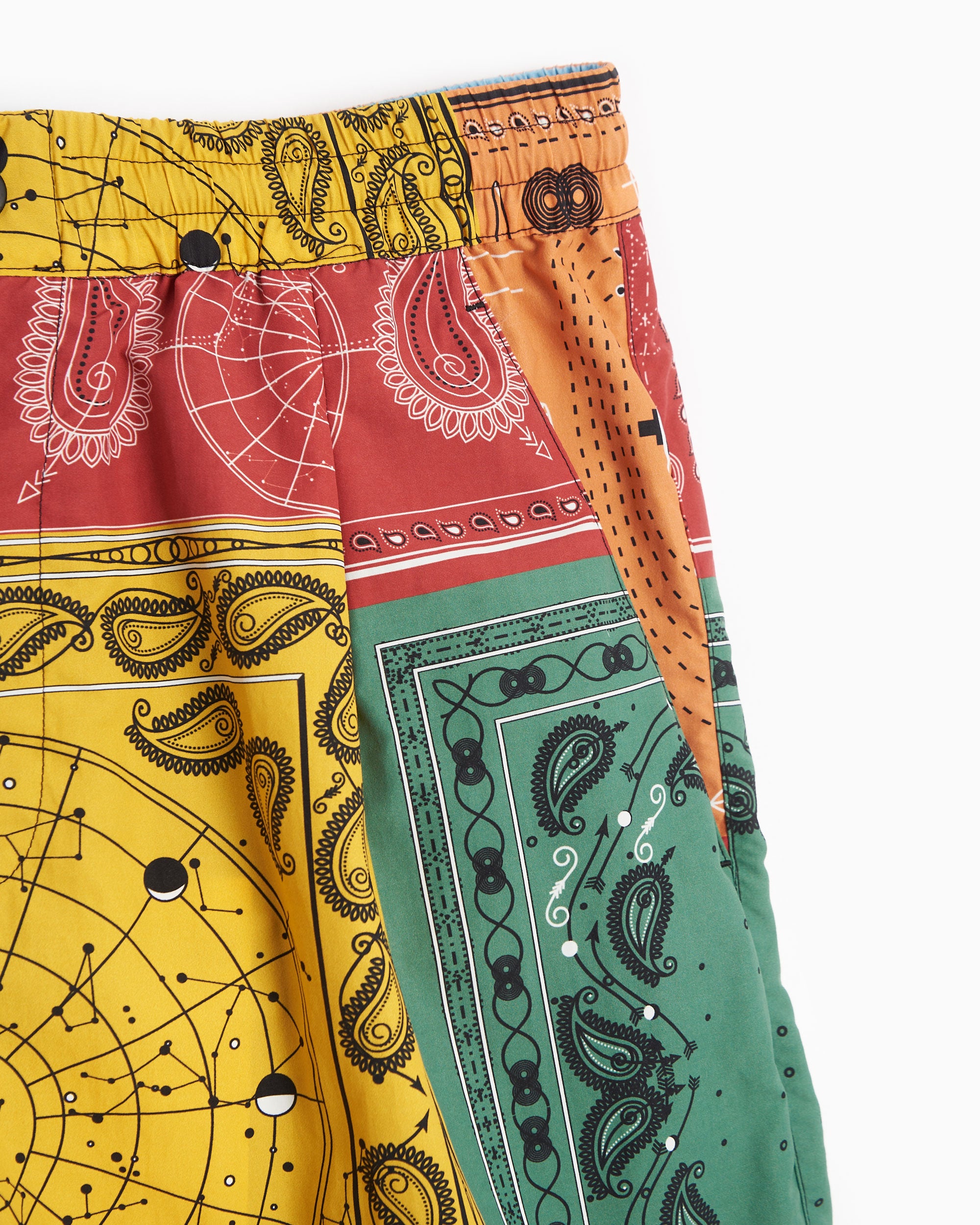 Shorts Marcelo Burlon County of Milan All Over Bandana Men's Nylon Shorts Men's Shorts - CMCB074S22FAB0012518