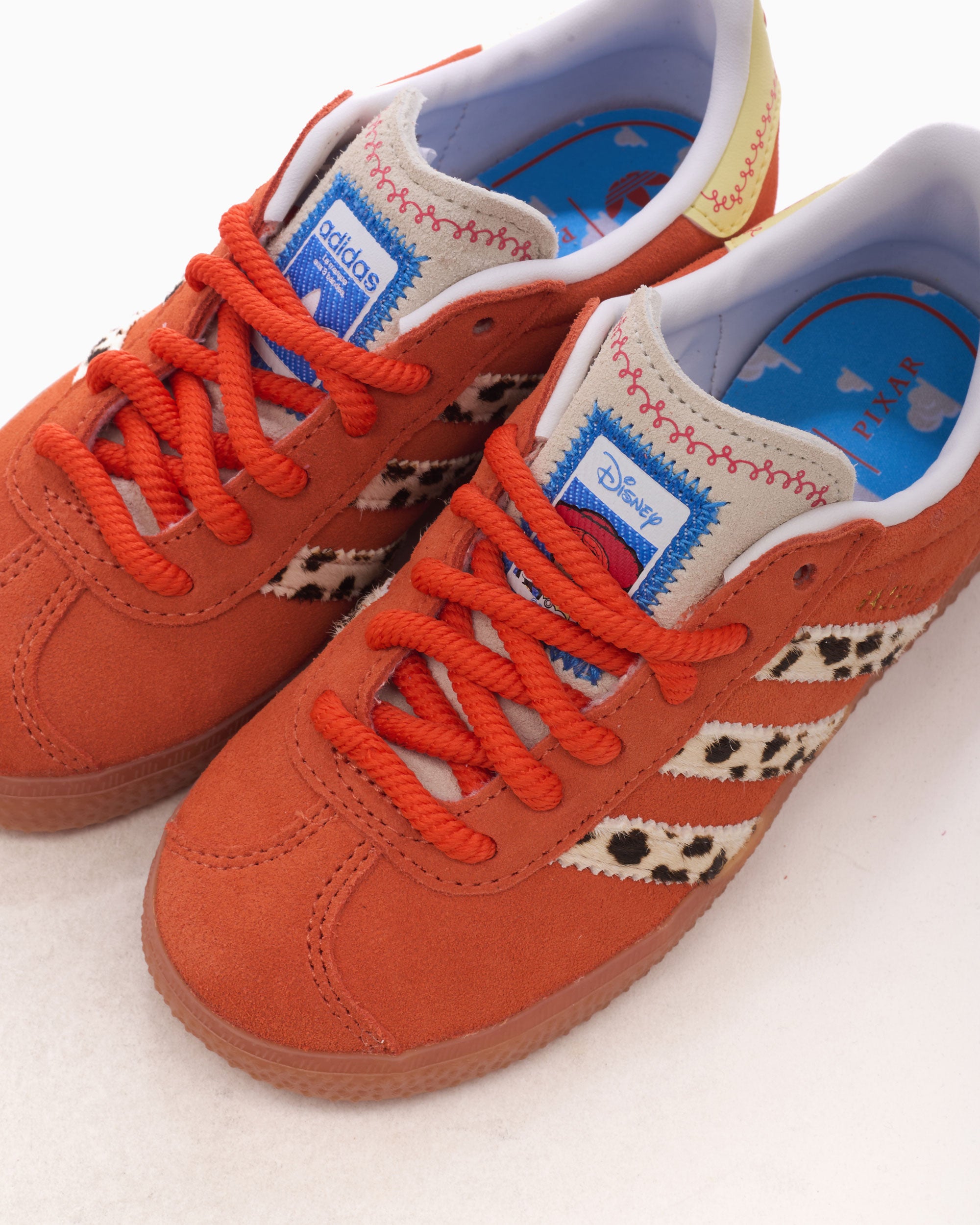 Sneakers adidas Originals Gazelle Toy Story "Jessie" (PS) - JI0074