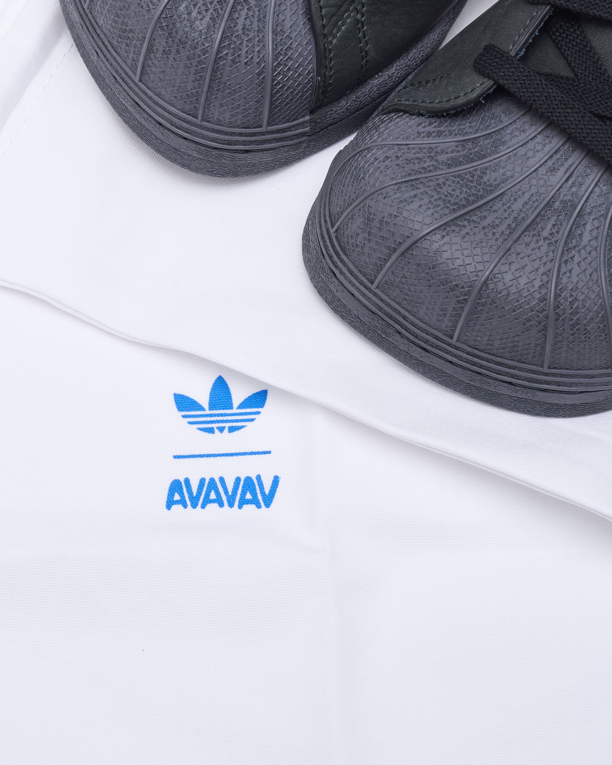 Sneakers adidas Originals x AVAVAV Superstar Vacuum - JR9458