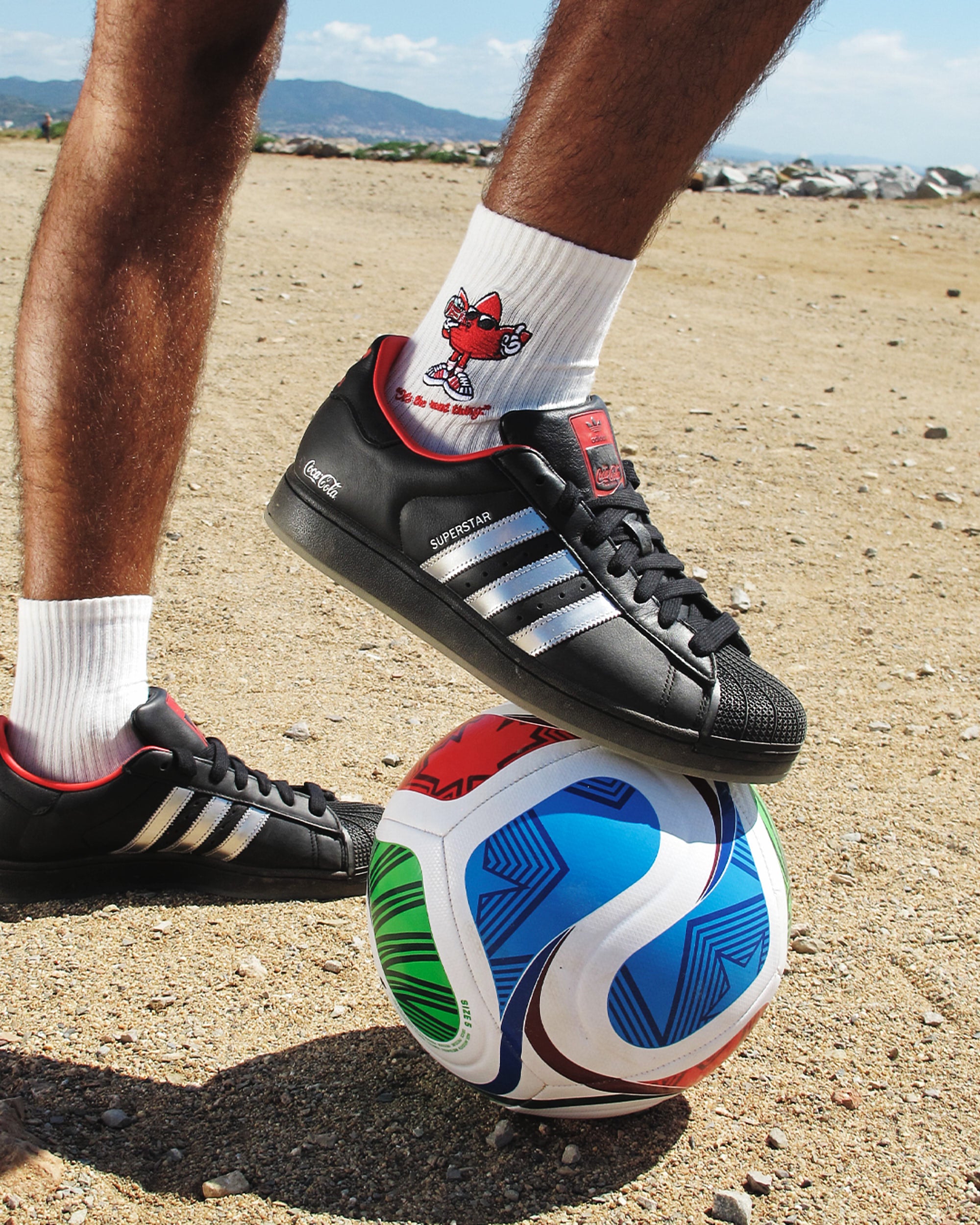 Sneakers adidas Originals x Coca-Cola Superstar II - KH6891