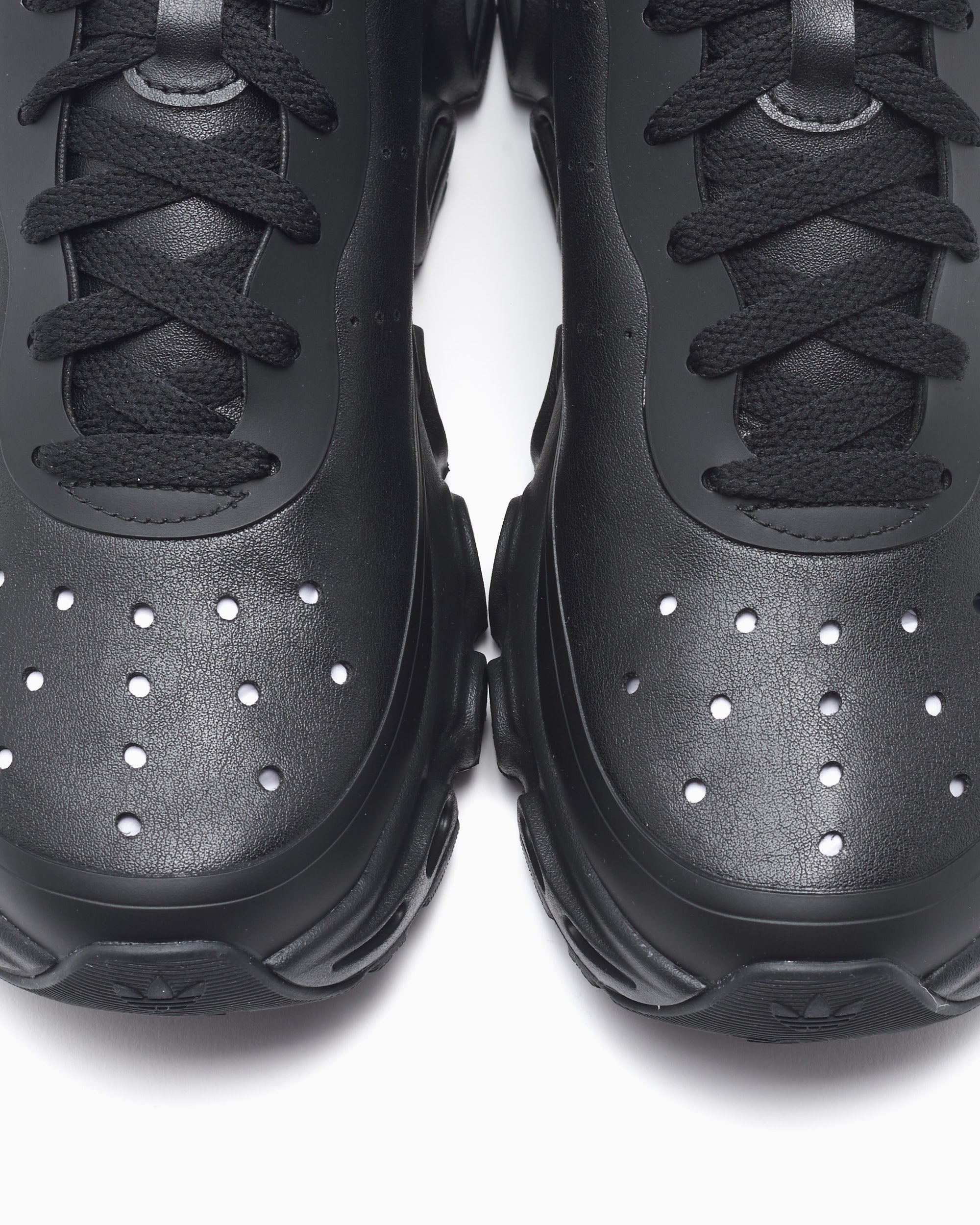 Sneakers adidas Originals x Thug Club adiFOM Megaride - KI9522
