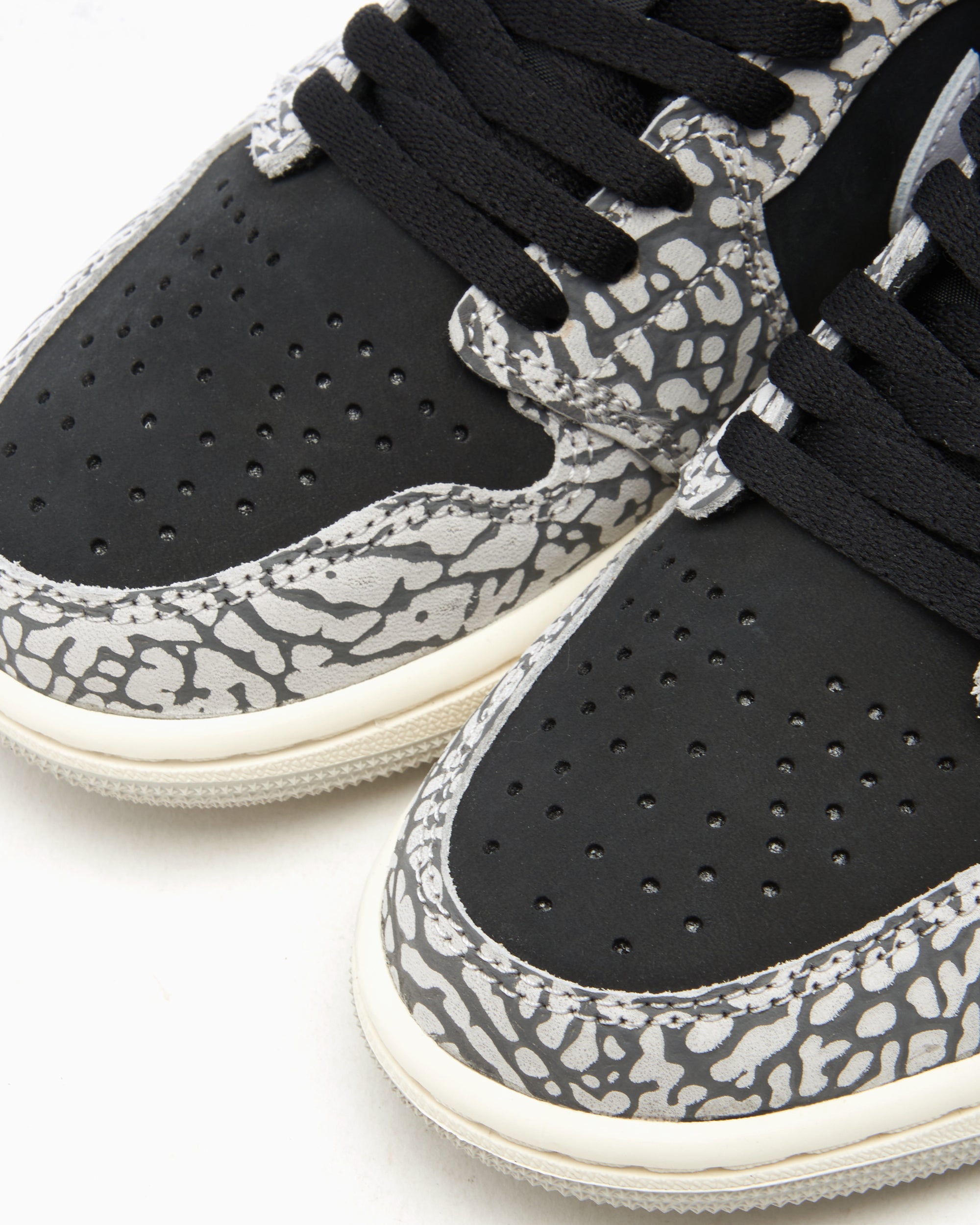 Sneakers Air Jordan 1 Retro Low OG "Black Cement" - CZ0790-001