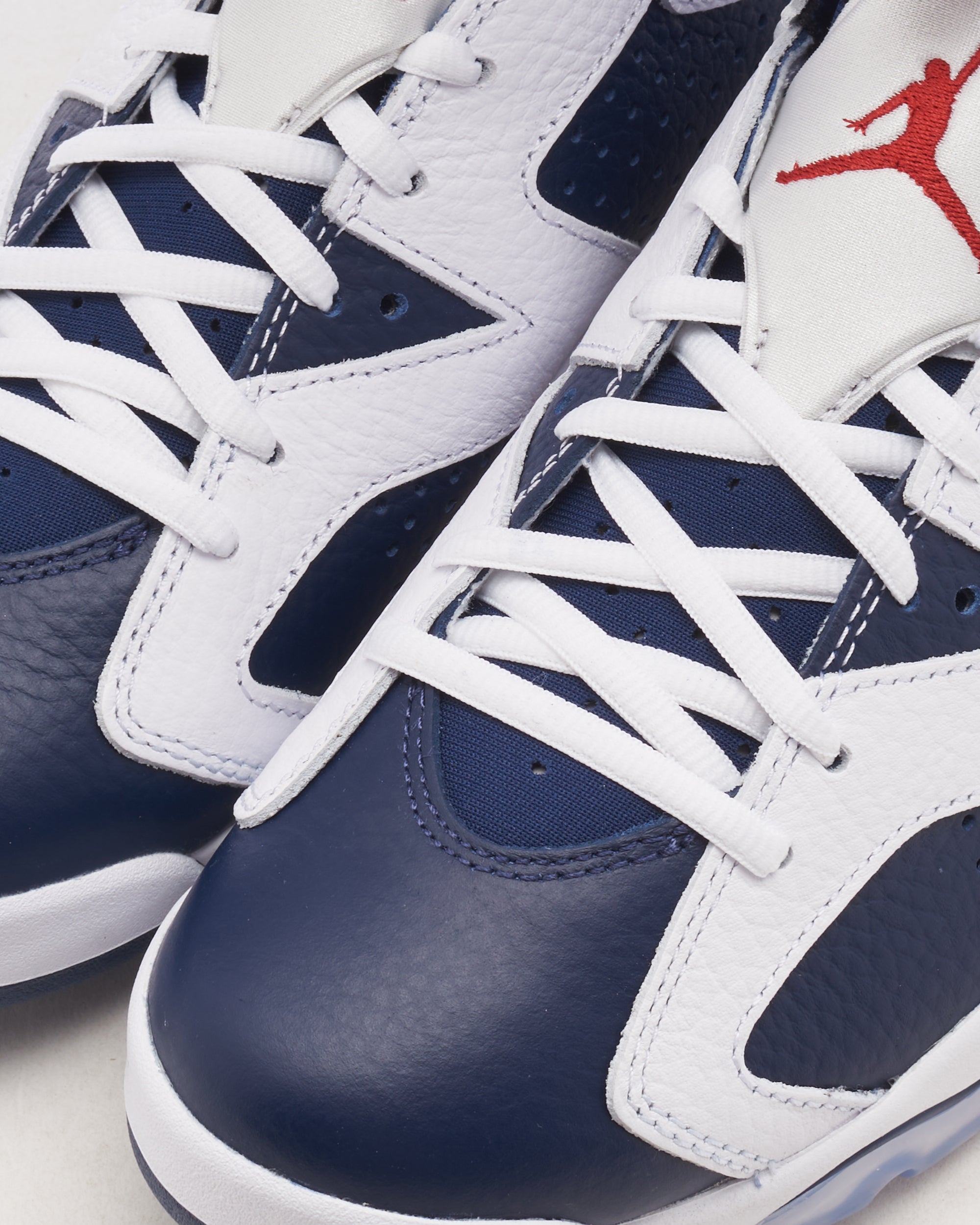 Sneakers Air Jordan 6 Retro "White And Midnight Navy" - CT8529-164