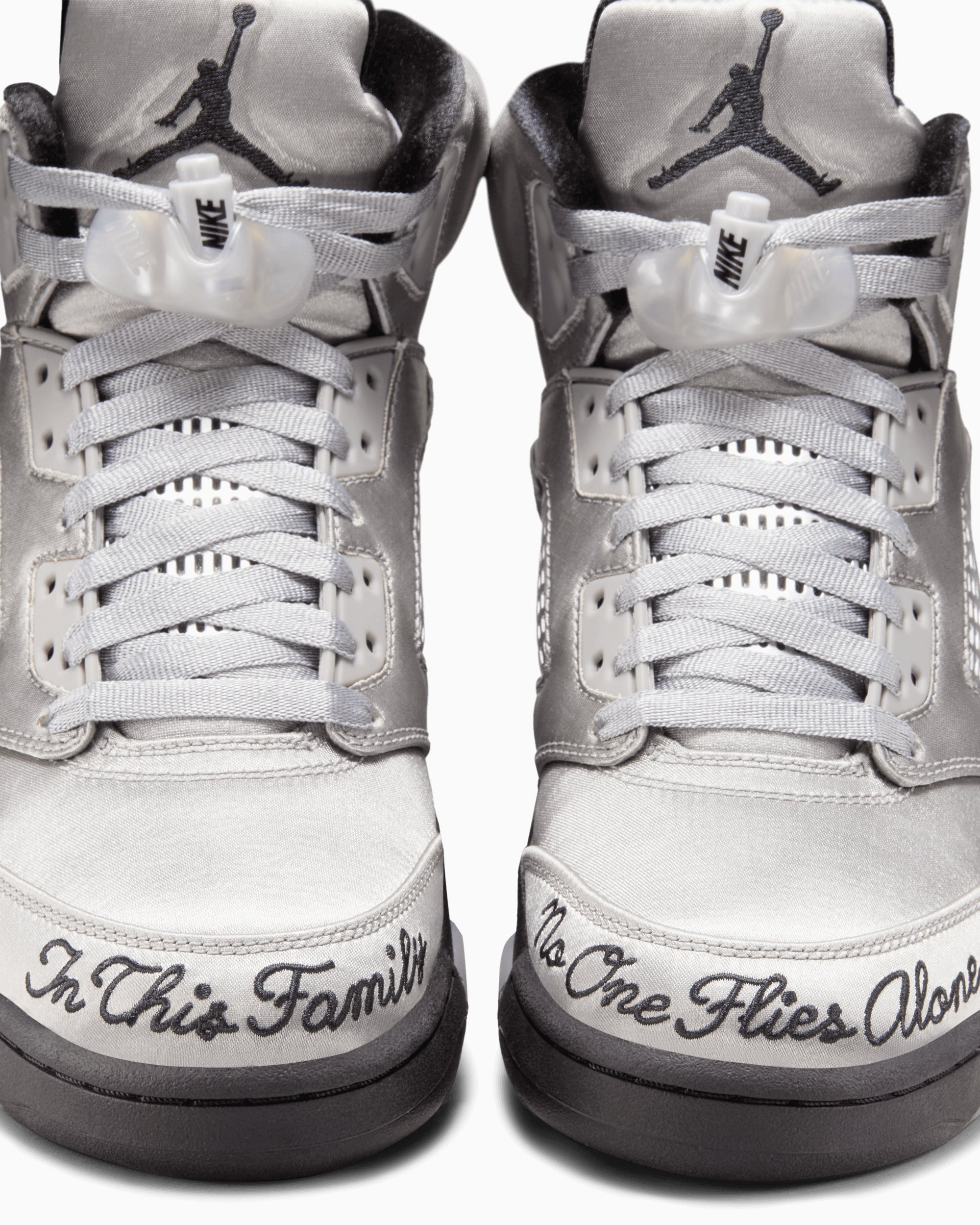 Sneakers Air Jordan Women's 5 Retro "Wings" - IO2038-001