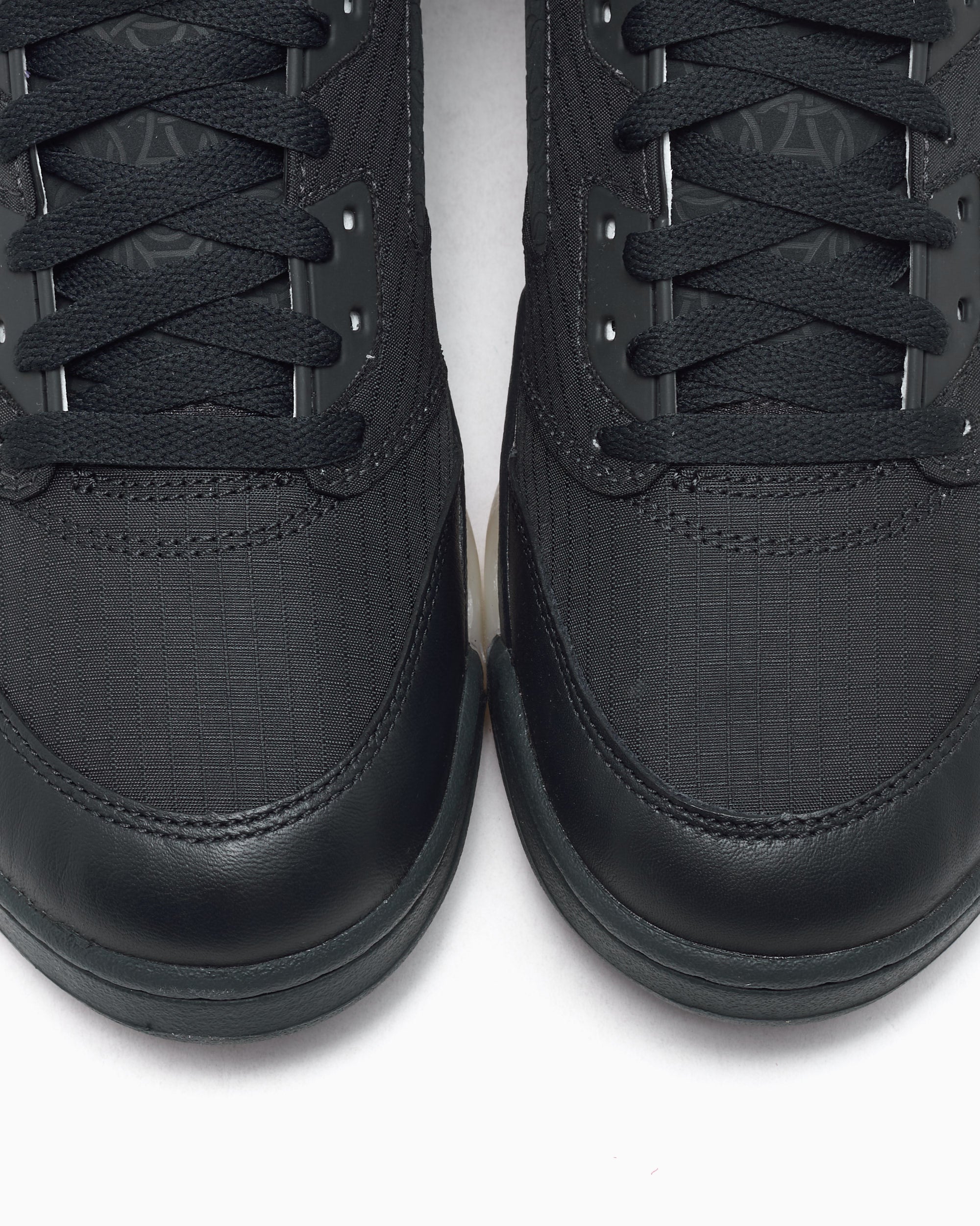 Sneakers Air Jordan x PSG 5 Retro "Off Noir" - HQ3004-001