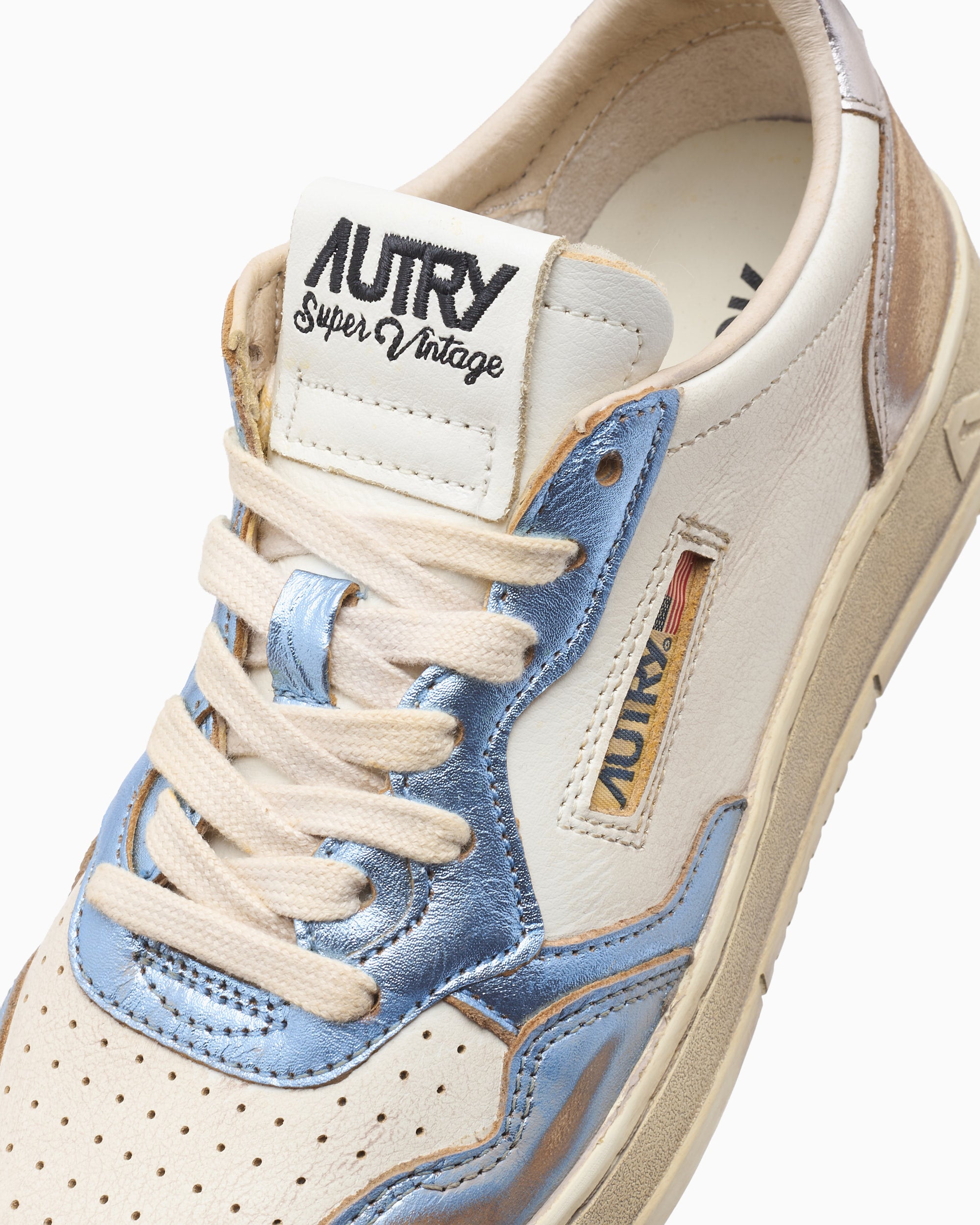 Sneakers Autry Women's Medalist Low Super Vintage - AVLWMT12