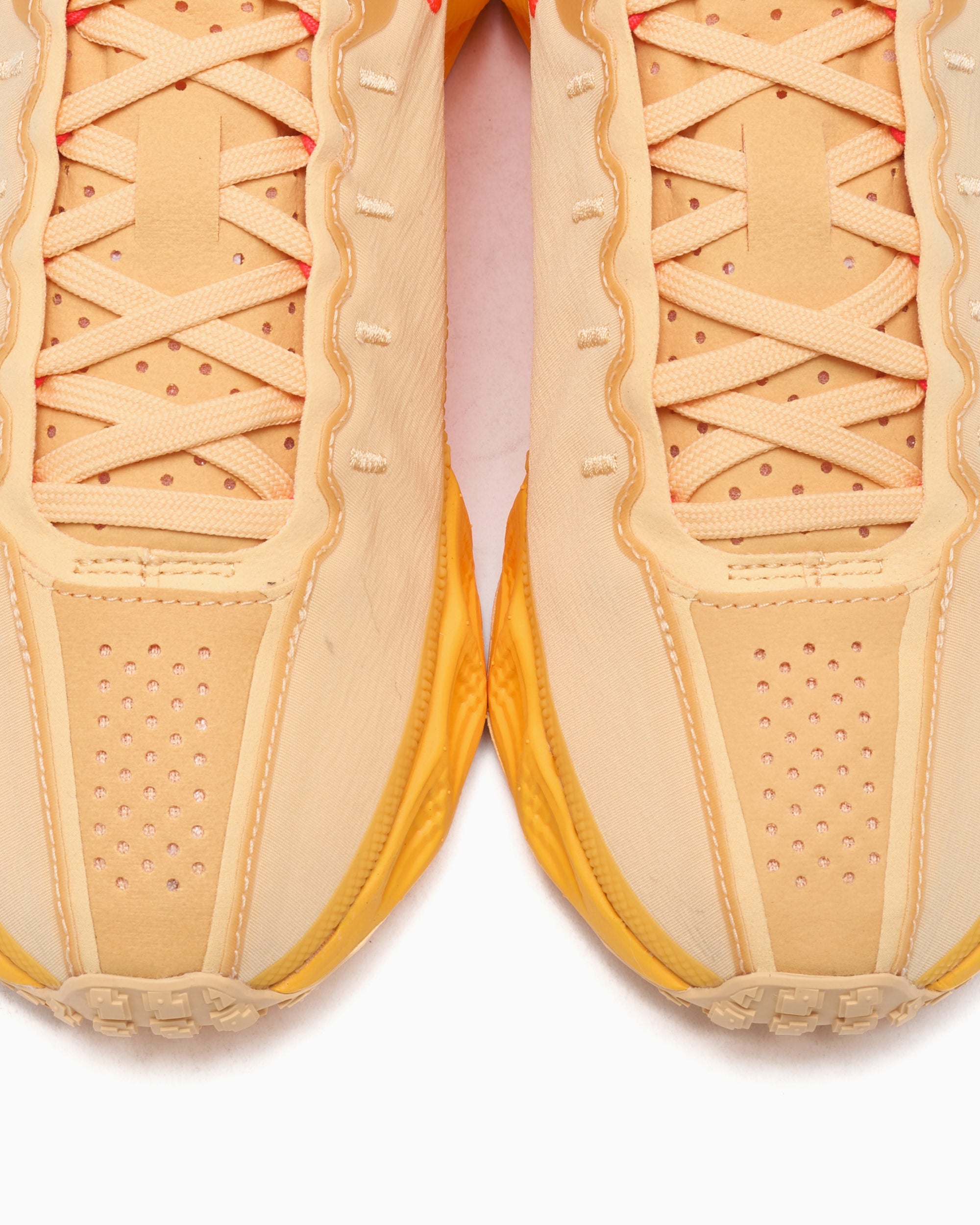 Sneakers Nike Ava Rover "Celestial Gold" - DX4215-205