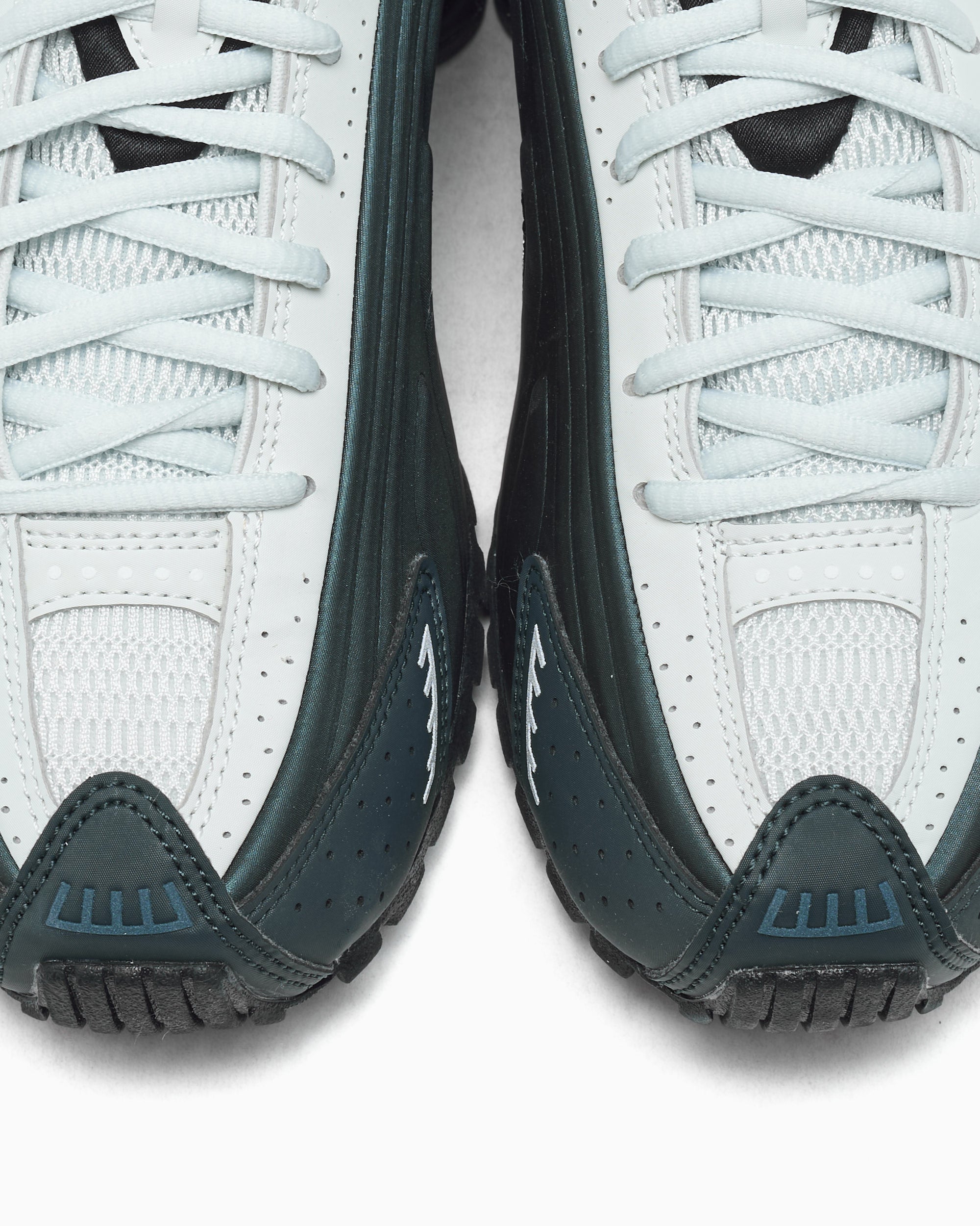 Sneakers Nike Shox R4 - HQ1988-300