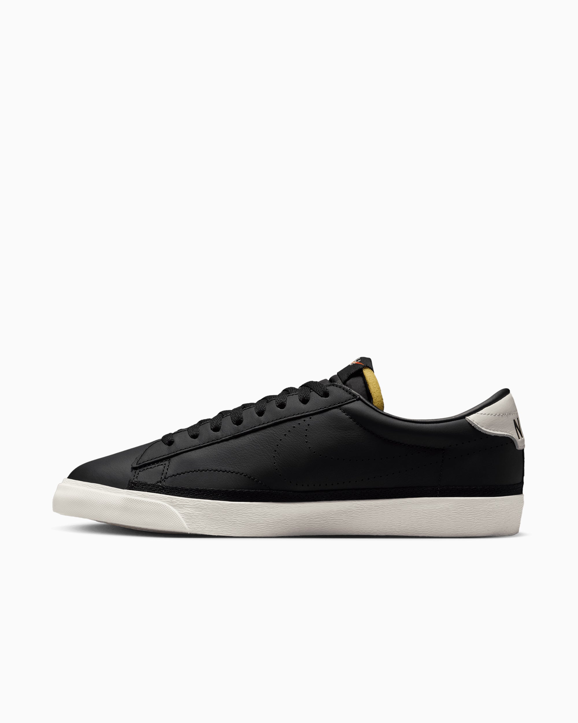 Sneakers Nike Tennis Classic AC - IO1738-001