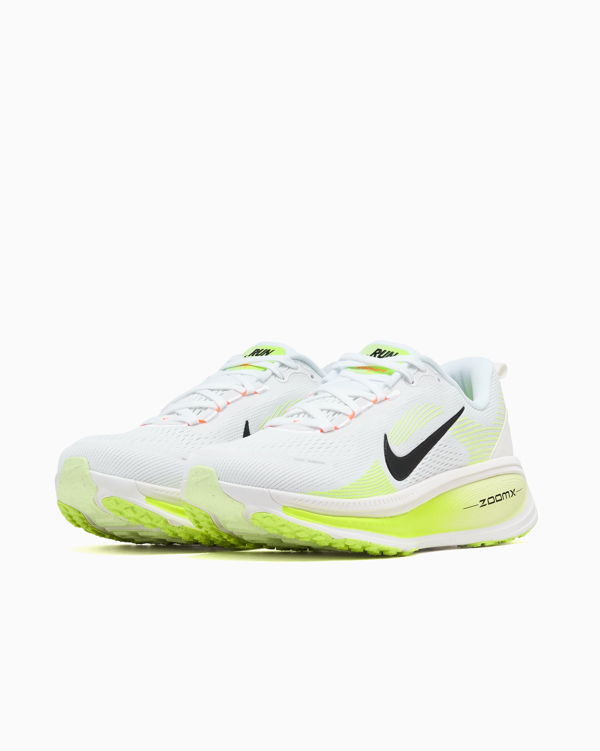 Sneakers Nike Vomero 18 - HM6803-120