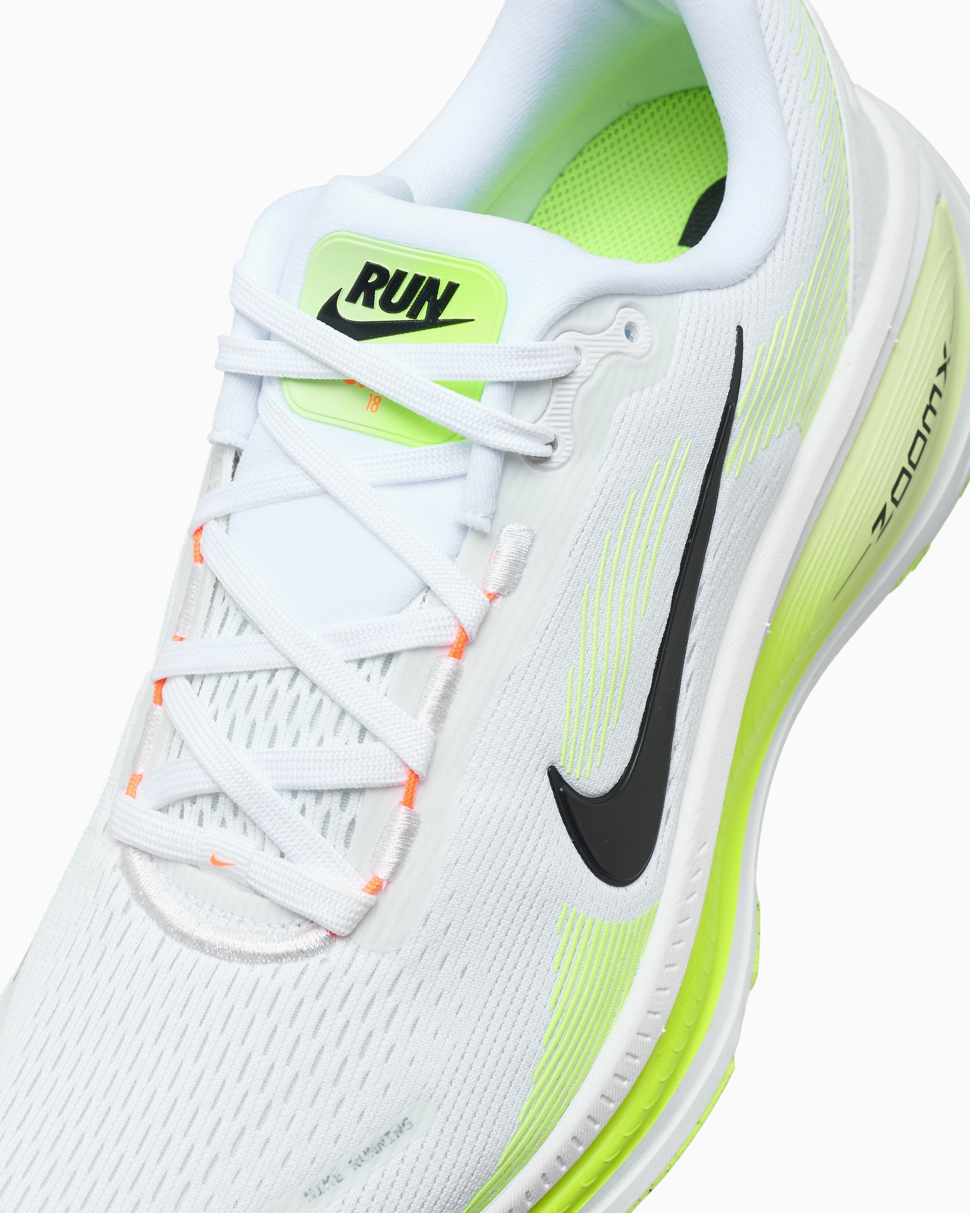 Sneakers Nike Vomero 18 - HM6803-120