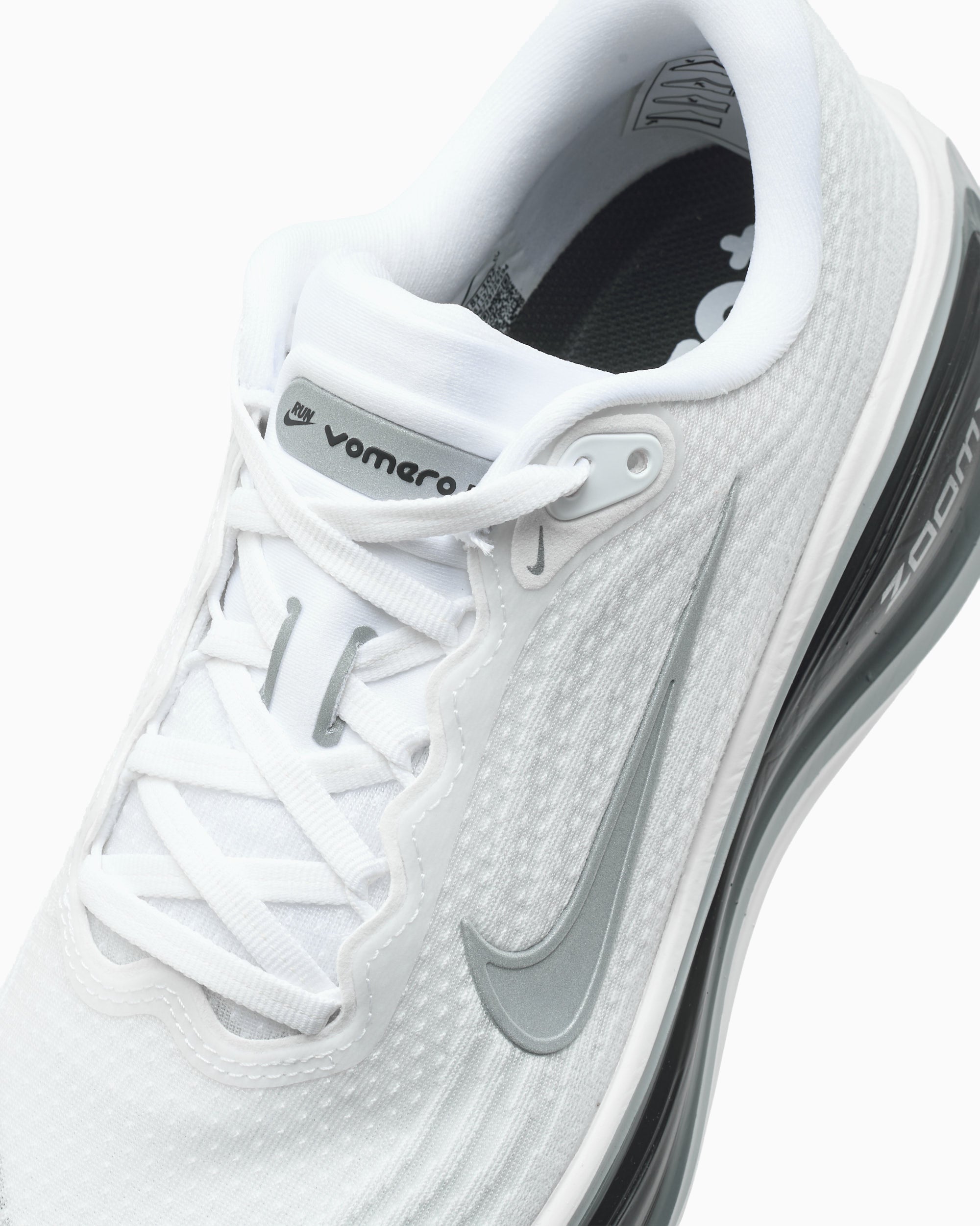 Sneakers Nike Vomero Plus - II7181-102