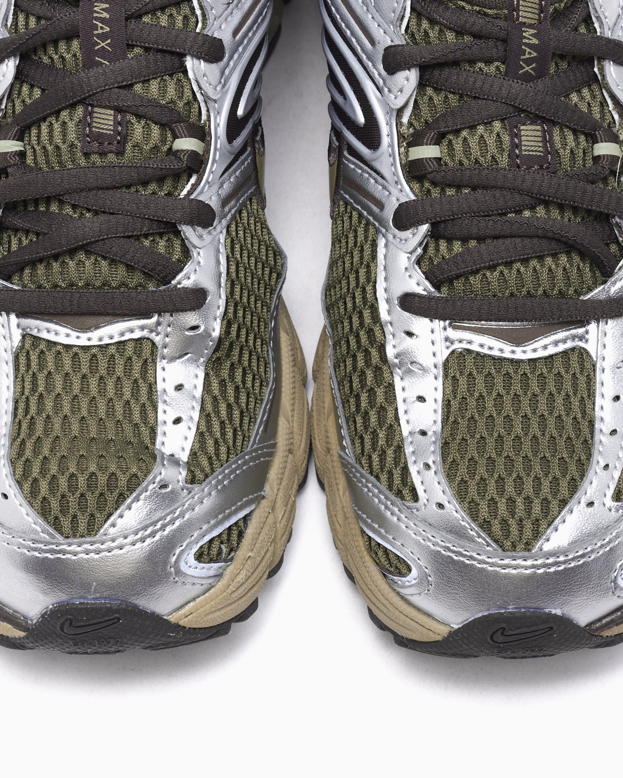 Sneakers Nike Women's Air Max Moto 2K - HQ2056-201