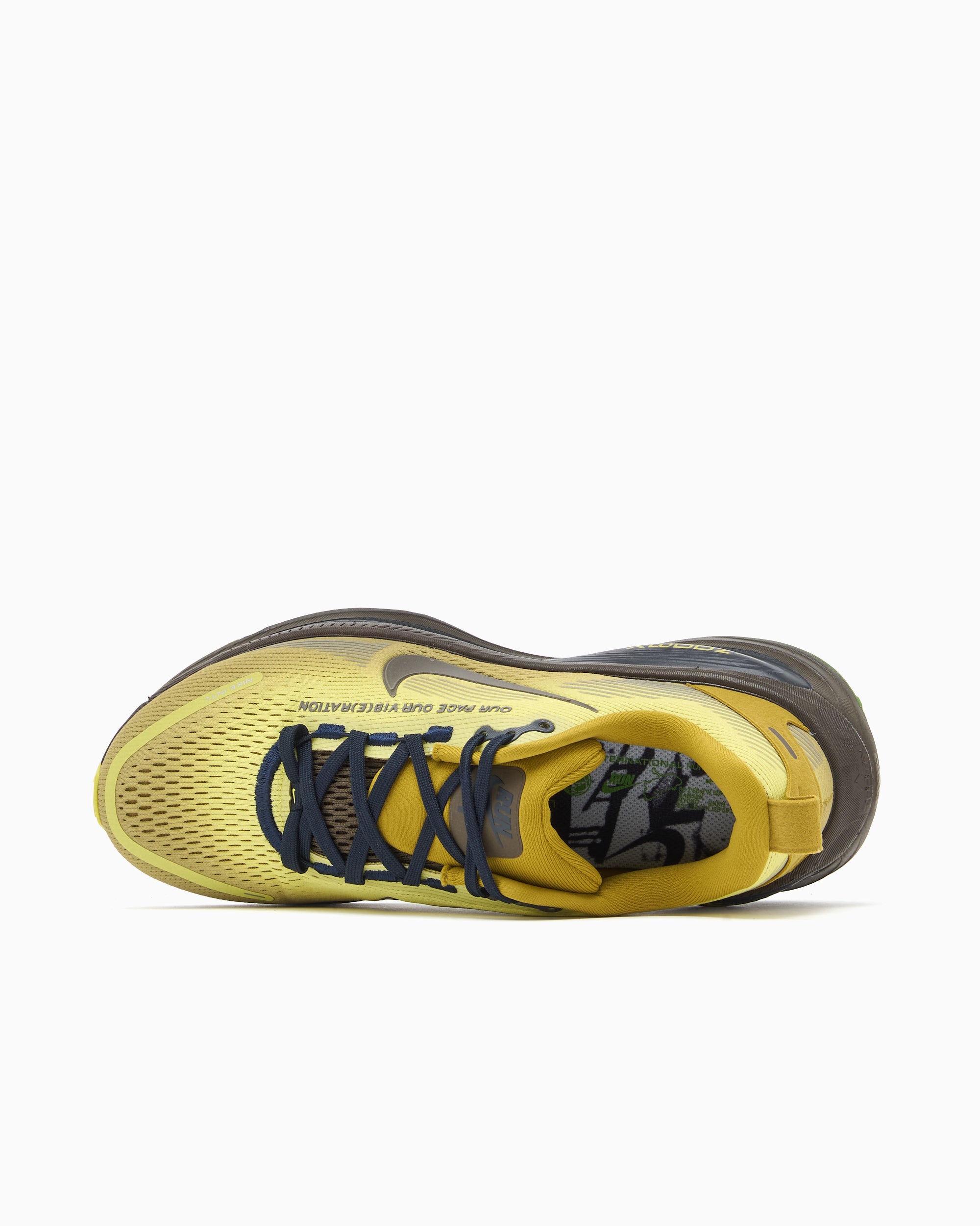 Sneakers Nike Women's Vomero 18 SE - IQ3413-704