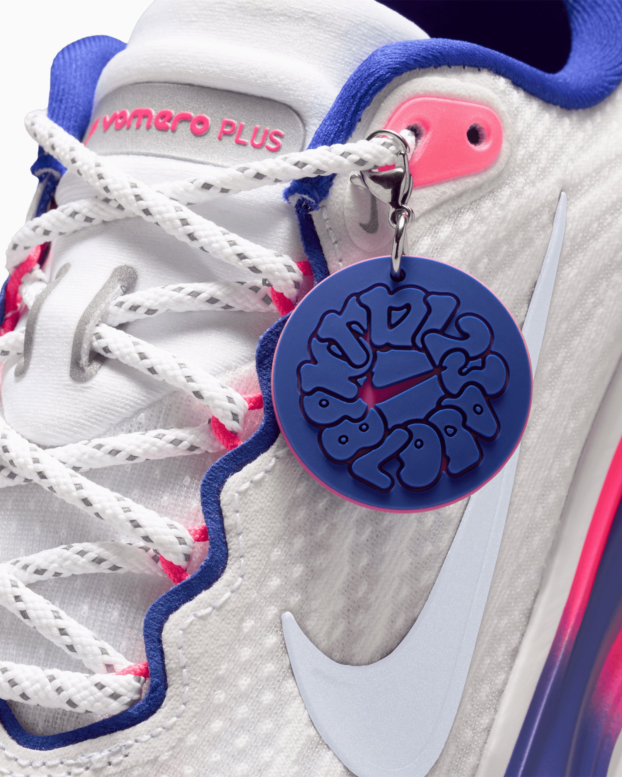 Sneakers Nike Women's Vomero Plus SE "Concord" - IR5893-100