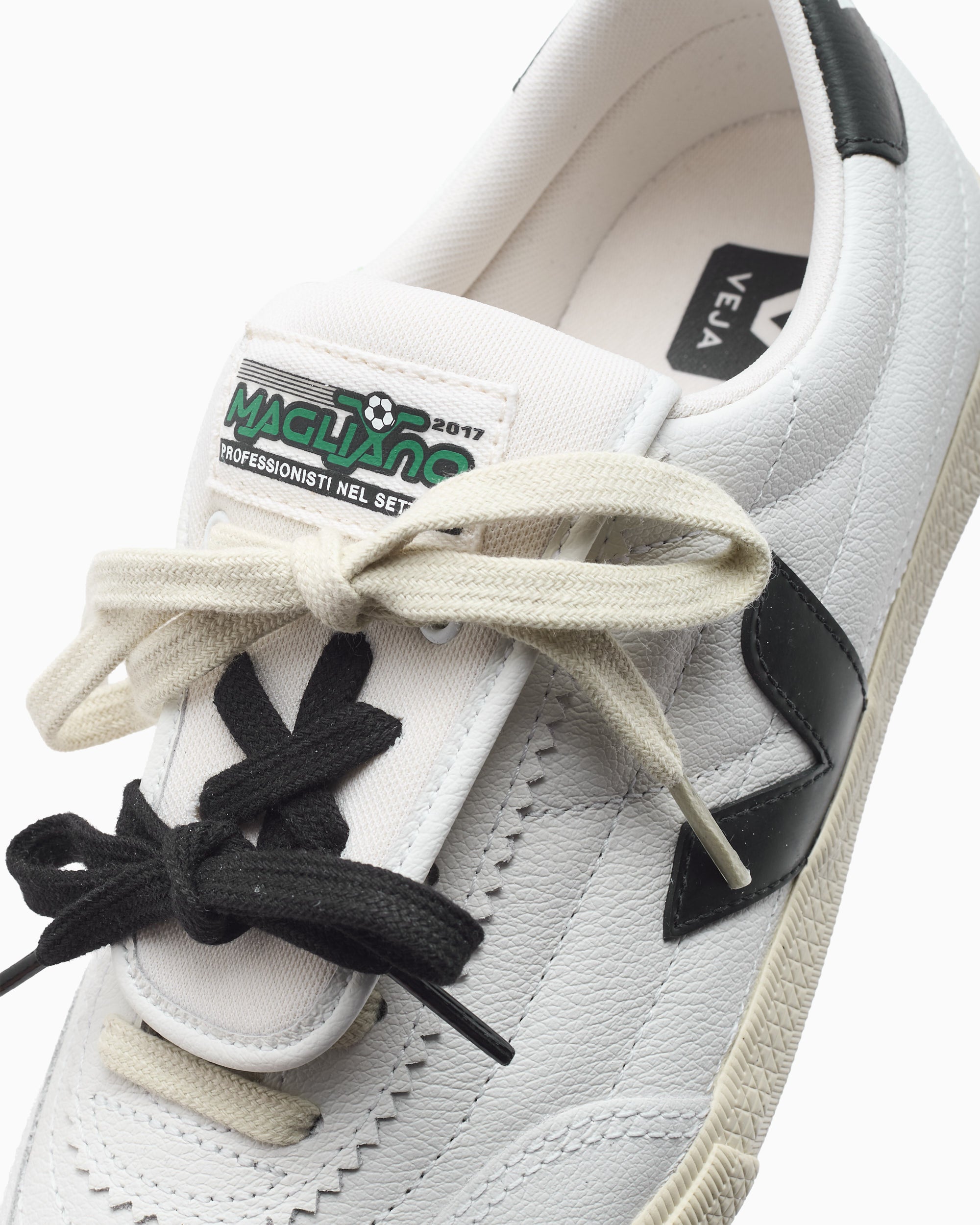 Sneakers Veja x Magliano Women's Panenka - MG0221673A