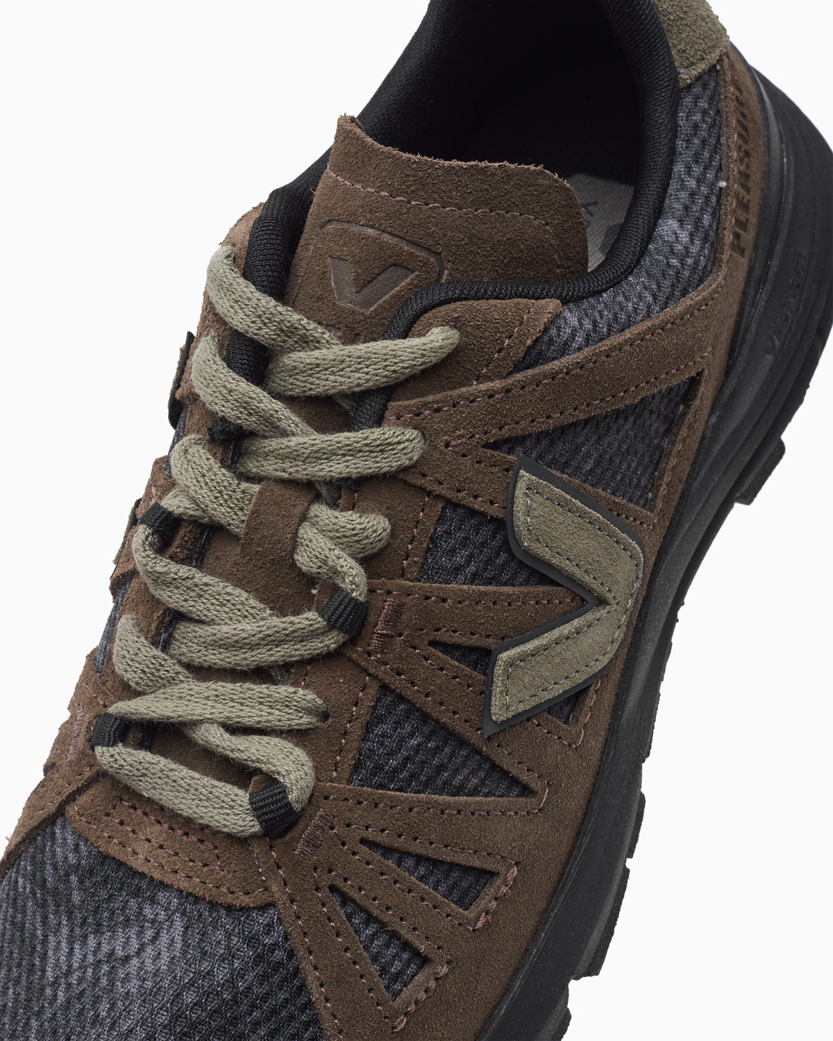 Sneakers Veja x Pleasures Salar Vibram - CQ1822371B