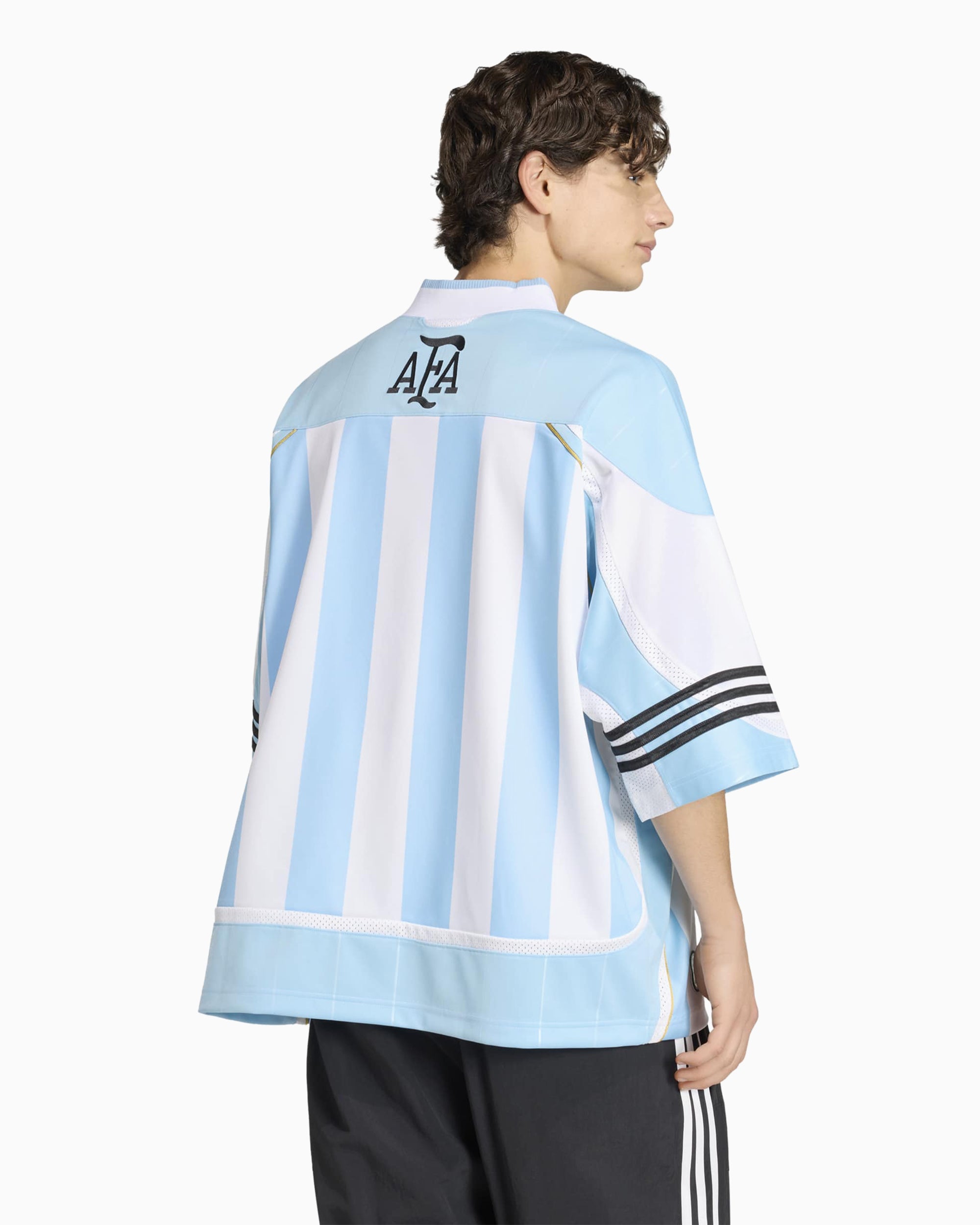 T-Shirts adidas Originals Bringback Remixed "Argentina" Logo Half-Sleeved Relaxed Men's Jersey T-Shirt - KD5982