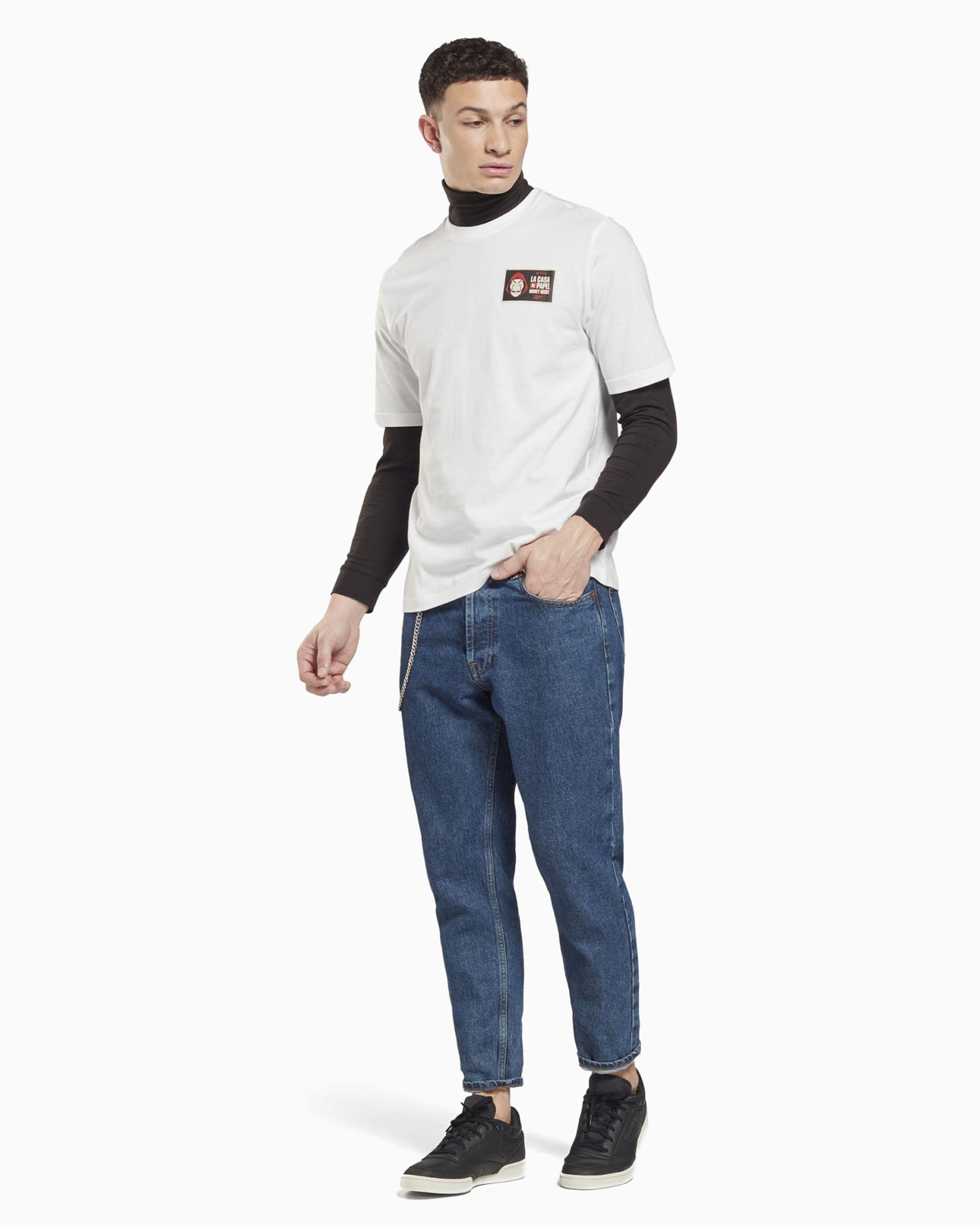 T-Shirts Reebok x La Casa de Papel Unisex T-Shirt Unisex T-Shirt - HH7094