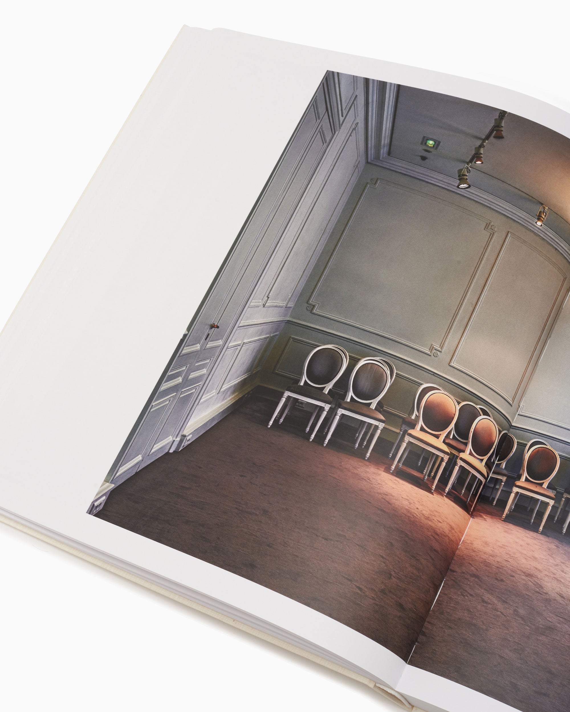 Books Magazines Rizzoli Dior Metamorphosis - 9780847872695