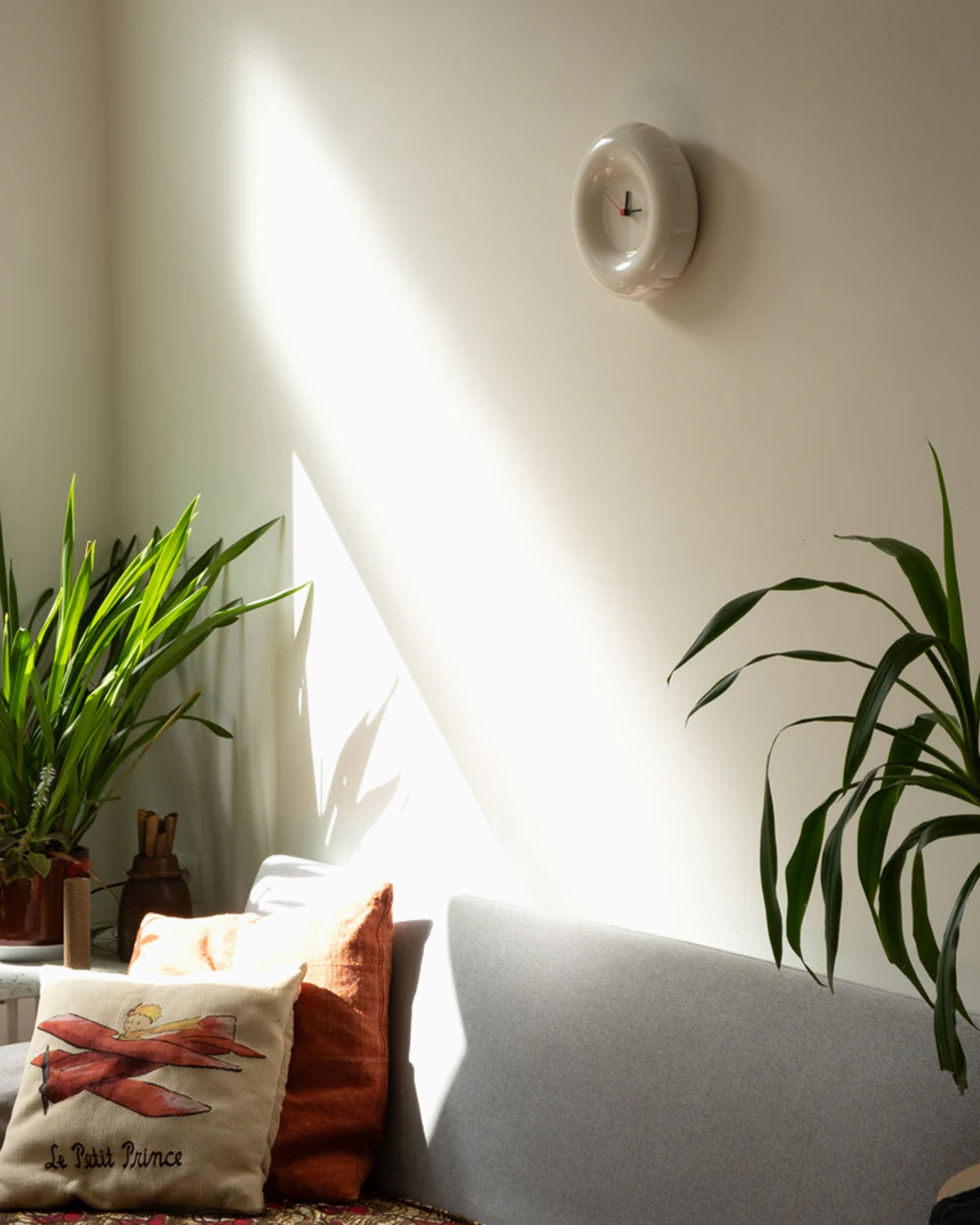 Decoration Home Studyo "Holly" Wall Clock - HSBUCL-BU-S