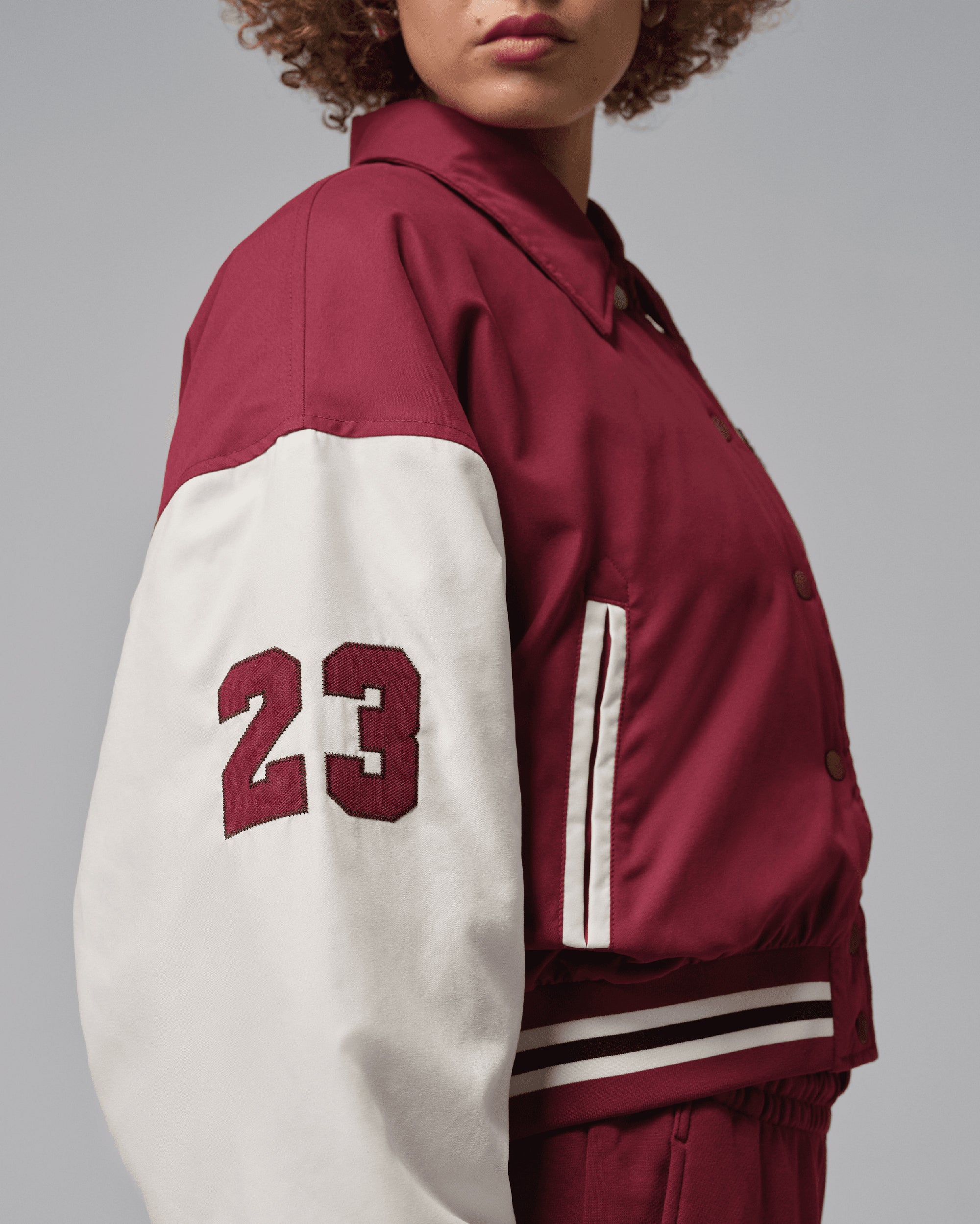 Jackets Coats Jordan Brooklyn Therma-FIT Logo Boxy Women's Varsity Jacket - HV0403-677