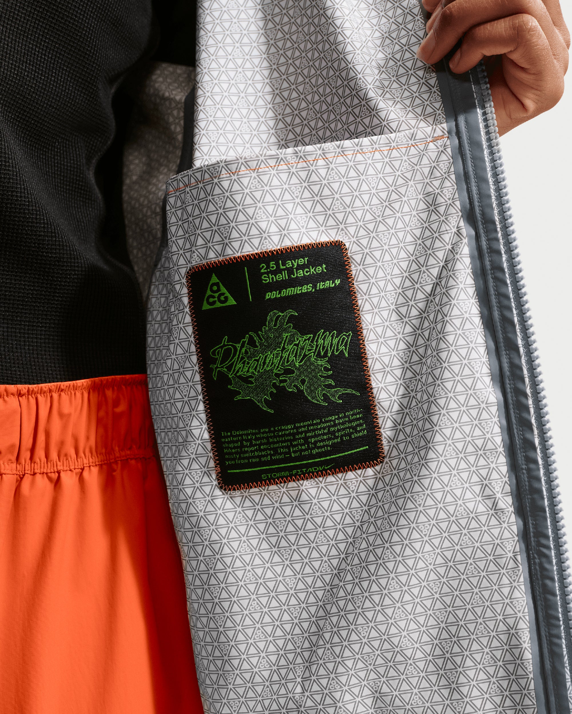 Jackets Coats Nike ACG "Phantazma" Storm-FIT ADV Water-Repellent Relaxed Women's Rain Jacket - IF0101-819