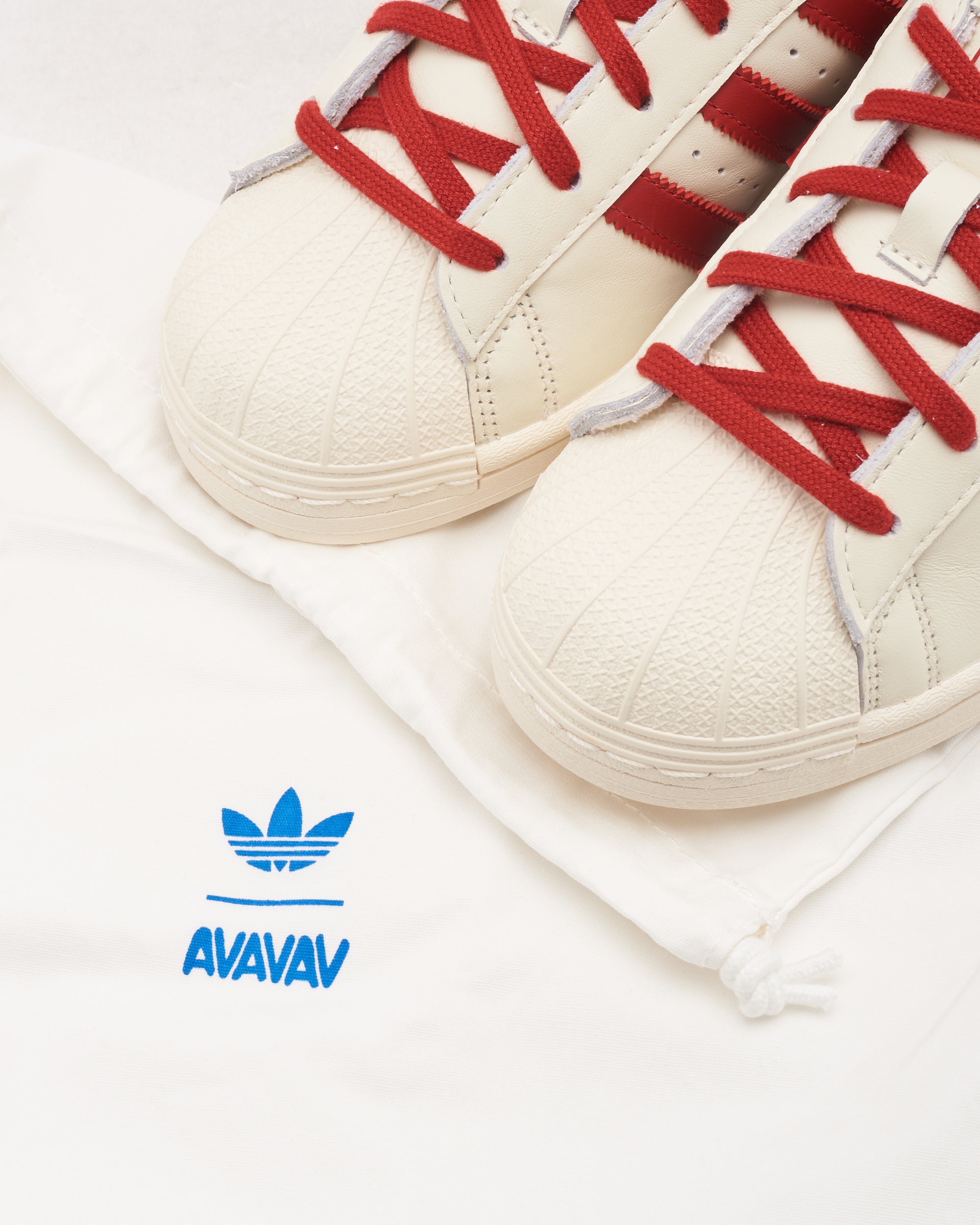 Sneakers adidas Originals x AVAVAV Women's Superfinger Superstar - JP7142