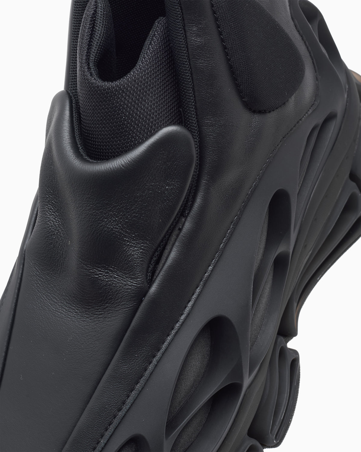 Sneakers adidas Originals x Willy Chavarria Megaride Wolf - KJ2034