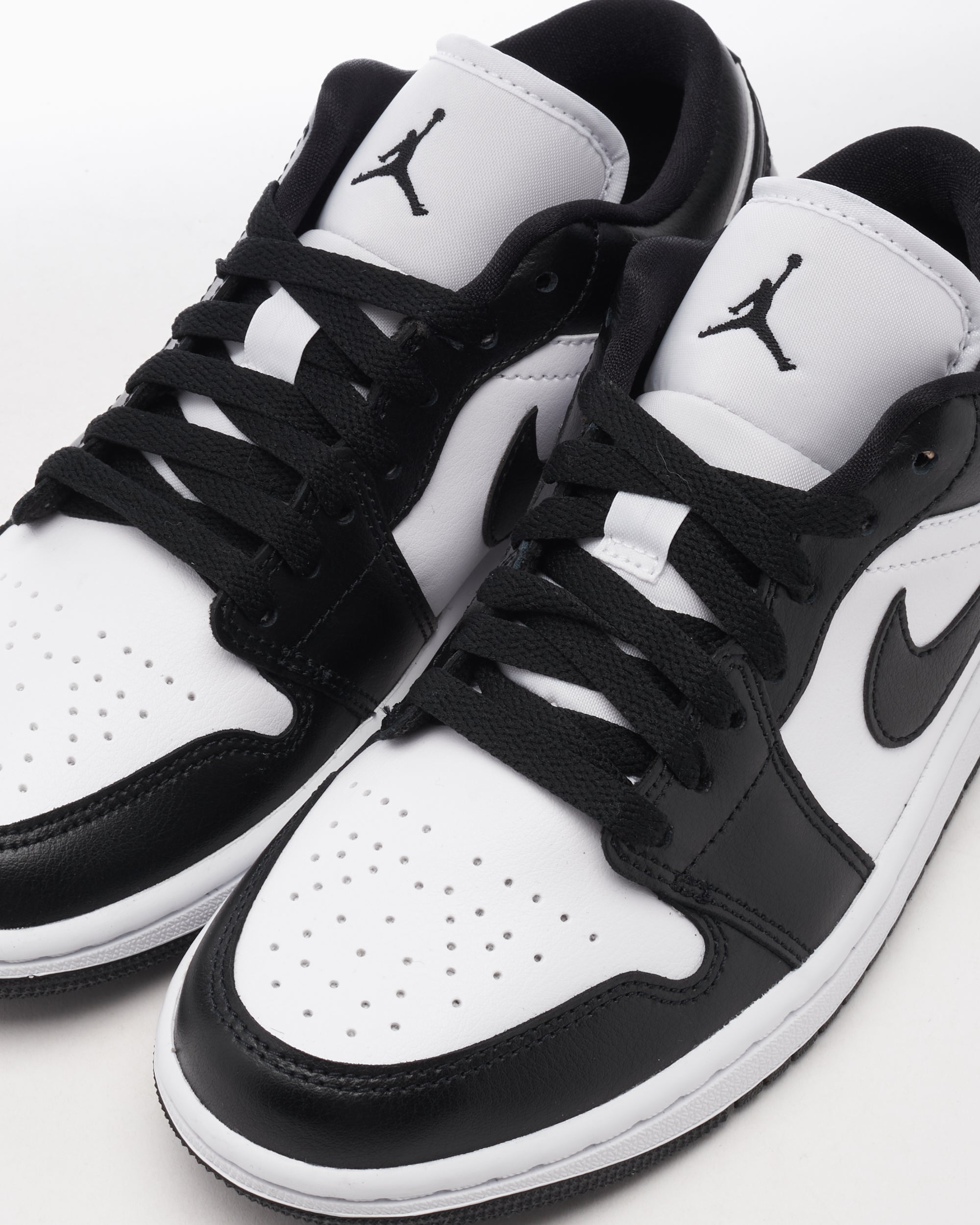 Sneakers Air Jordan Women's 1 Low "Panda" - DC0774-101