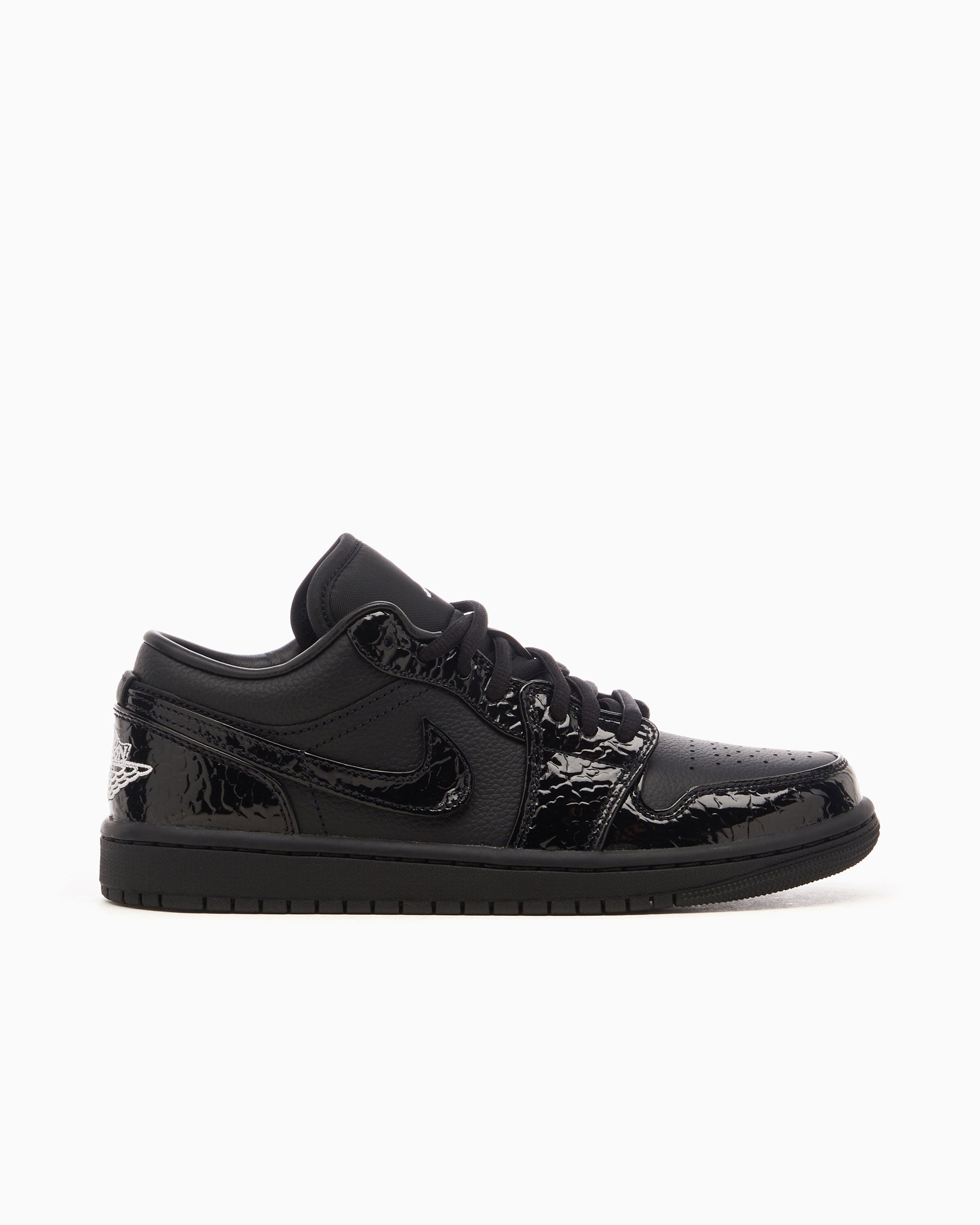 Sneakers Air Jordan Women's 1 Low SE - HJ7743-010