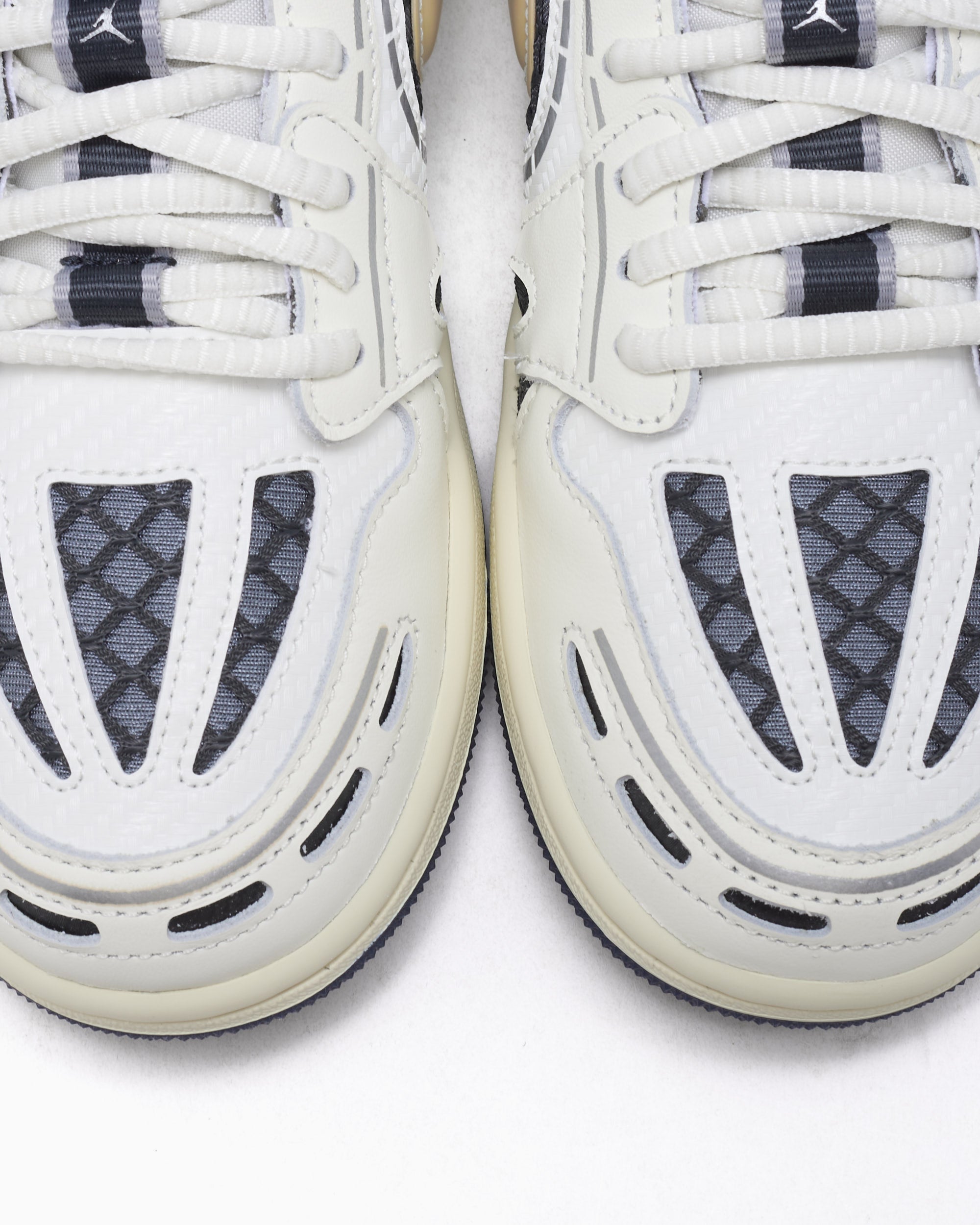 Sneakers Air Jordan Women's 1 Low V3 "Method Of Make" - HQ2186-100