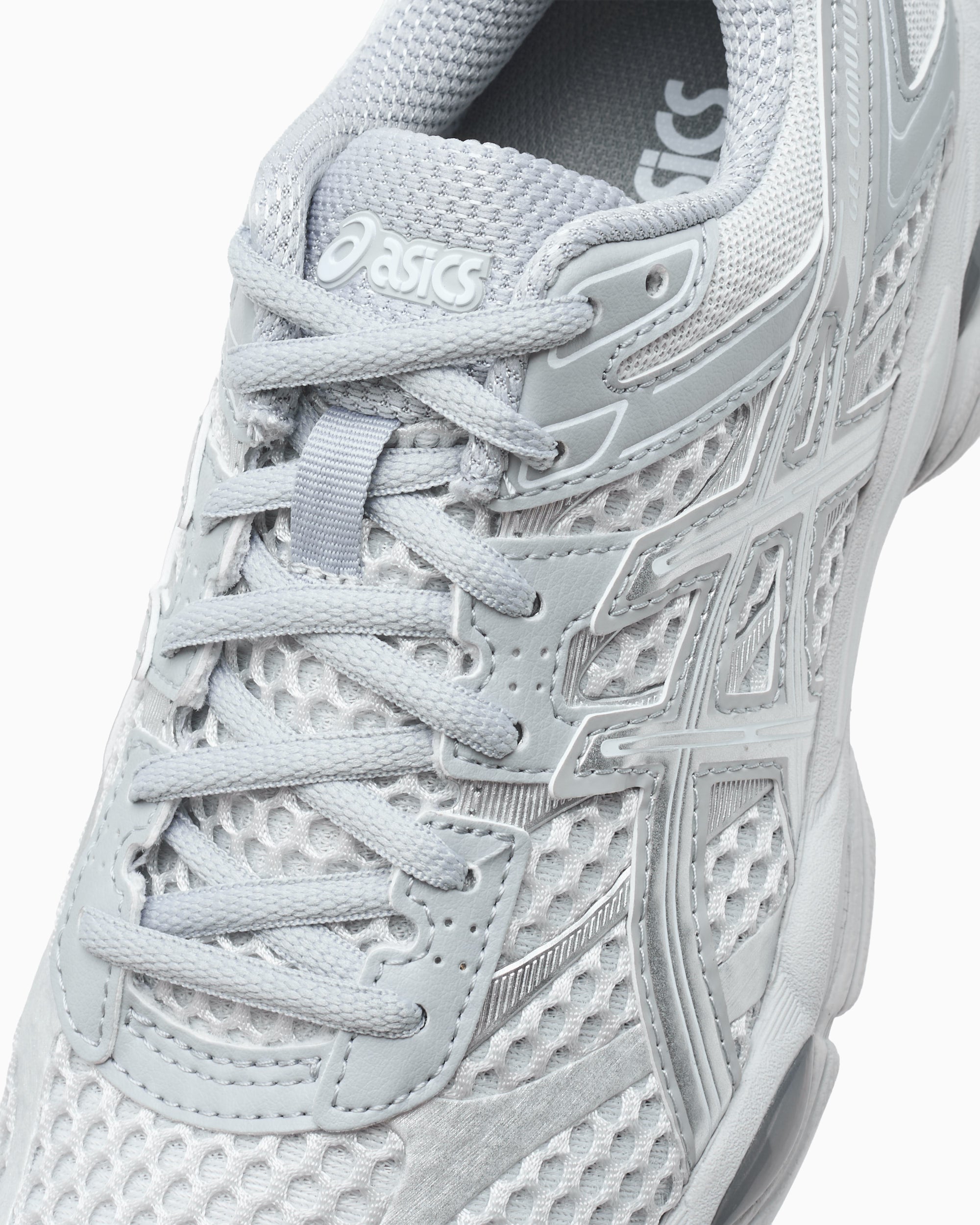 Sneakers ASICS Gel-Cumulus 16 - 1203A733-024