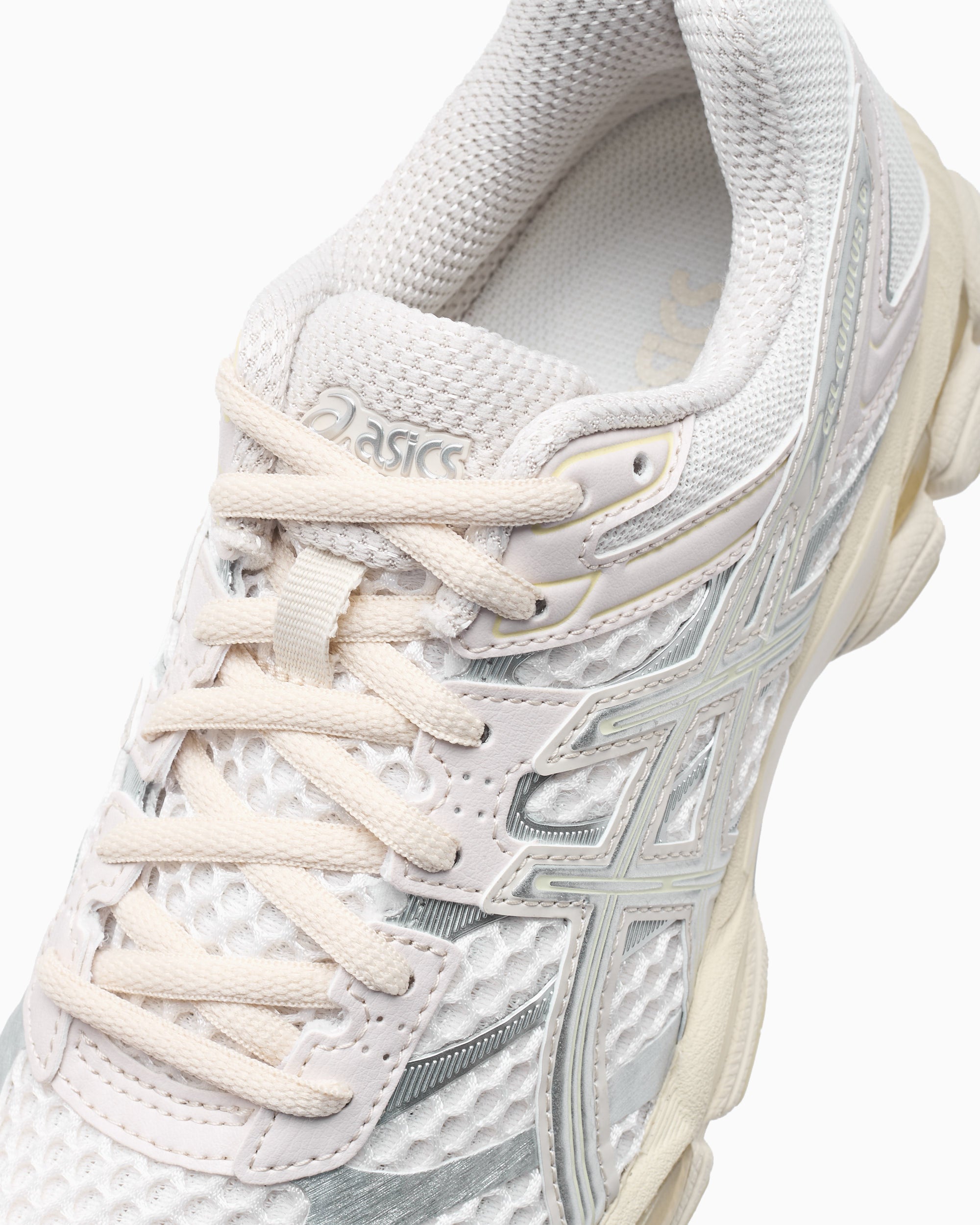 Sneakers ASICS Gel-Cumulus 16 - 1203A733-107
