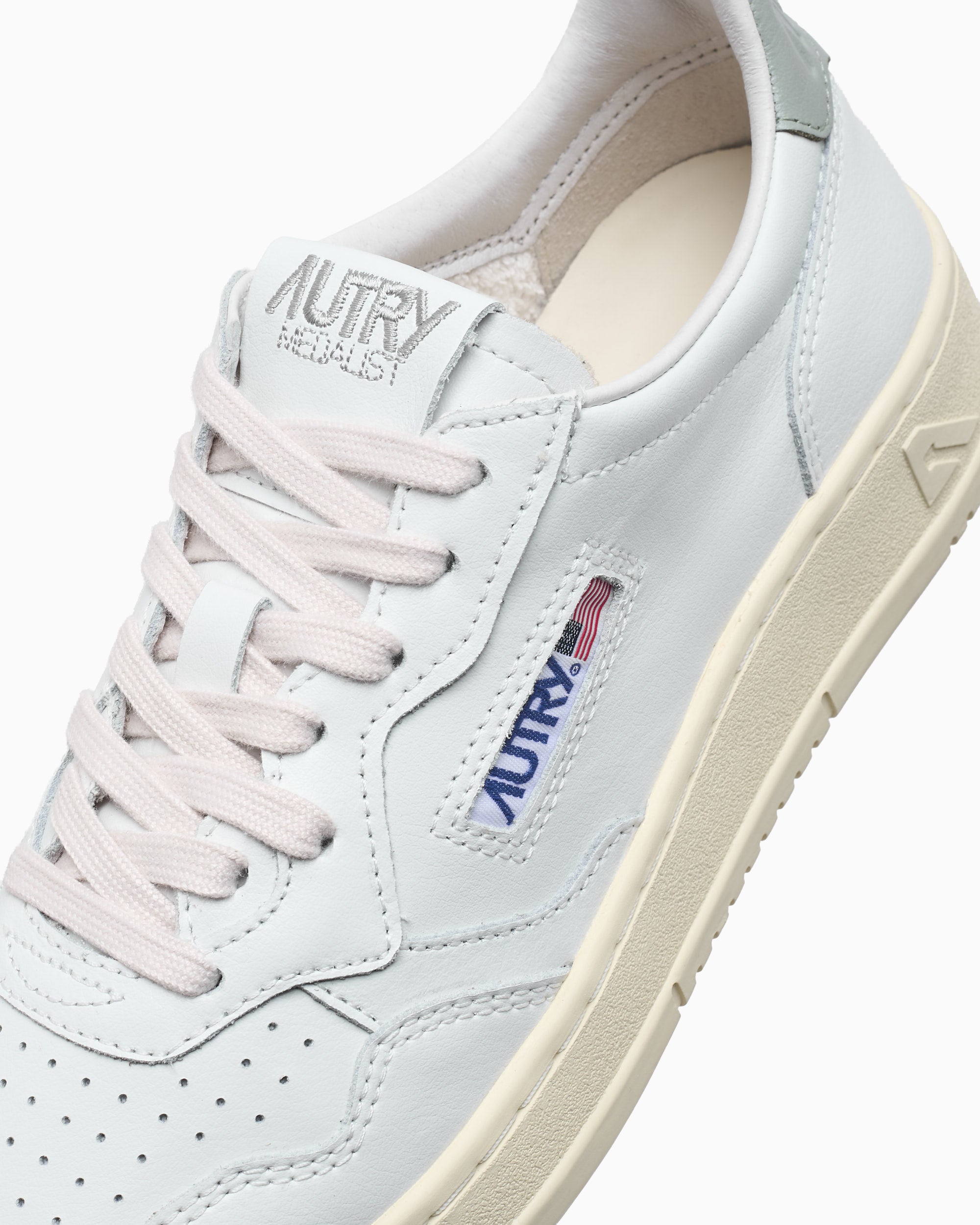 Sneakers Autry Women's Medalist Low Leather - AULWLL11