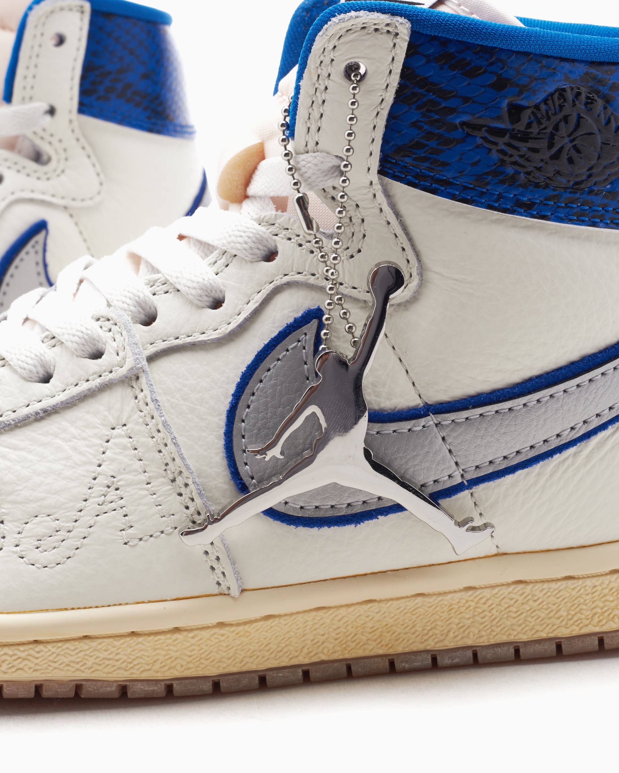 Sneakers Jordan x Awake NY Air Ship "Game Royal" - FN8675-104