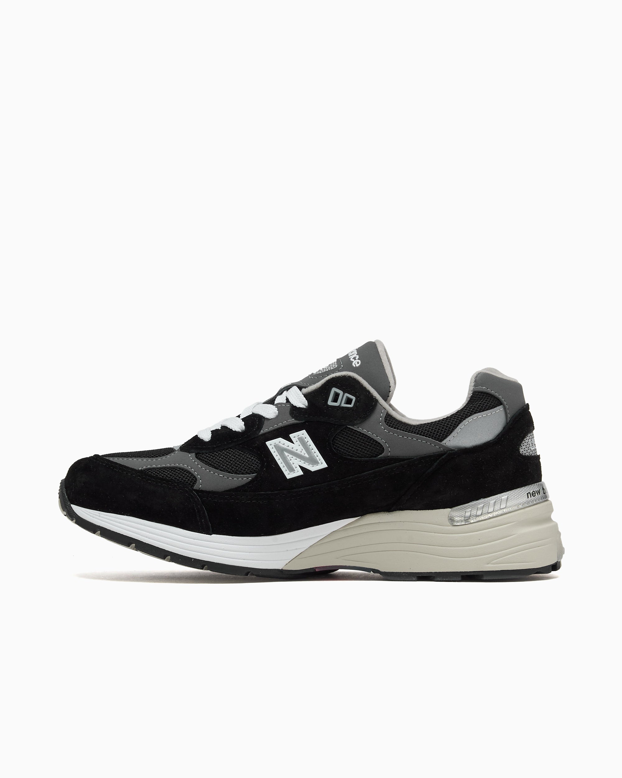 New Balance U992 BK 