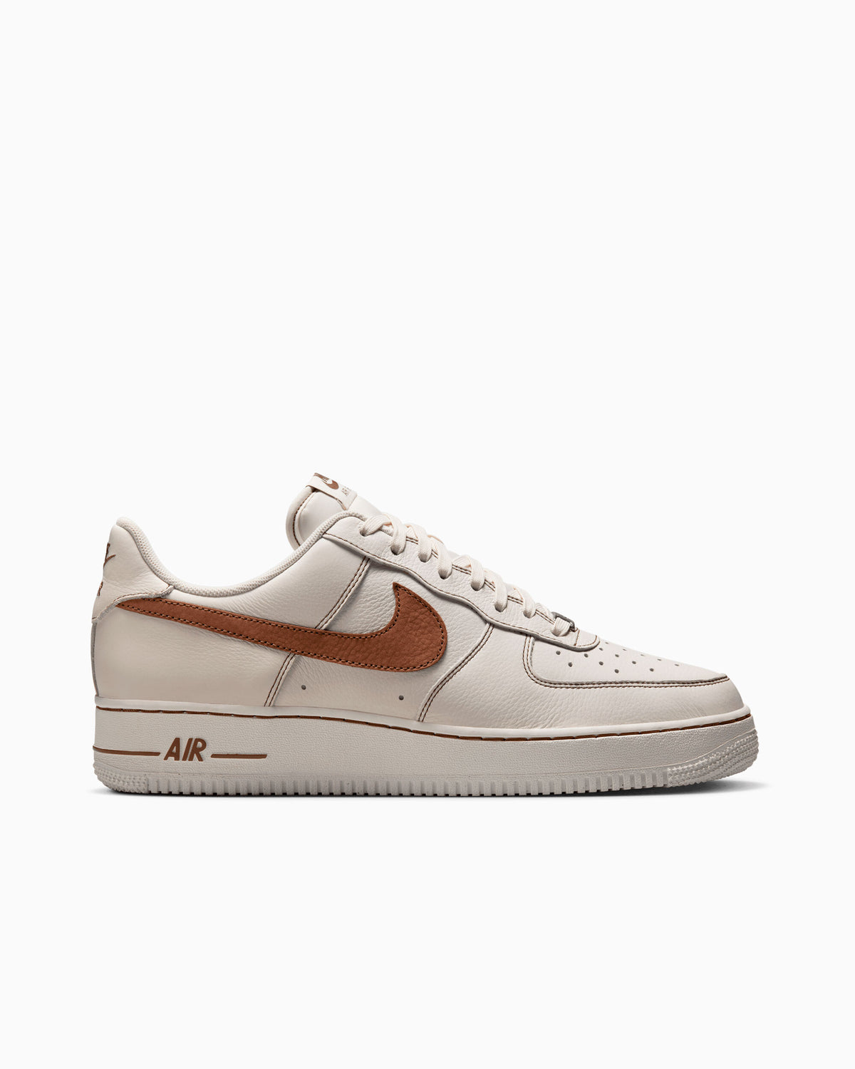 Sneakers Nike Air Force 1 '07 LV8 "Ivory Saddle Brown" - HQ2037-101