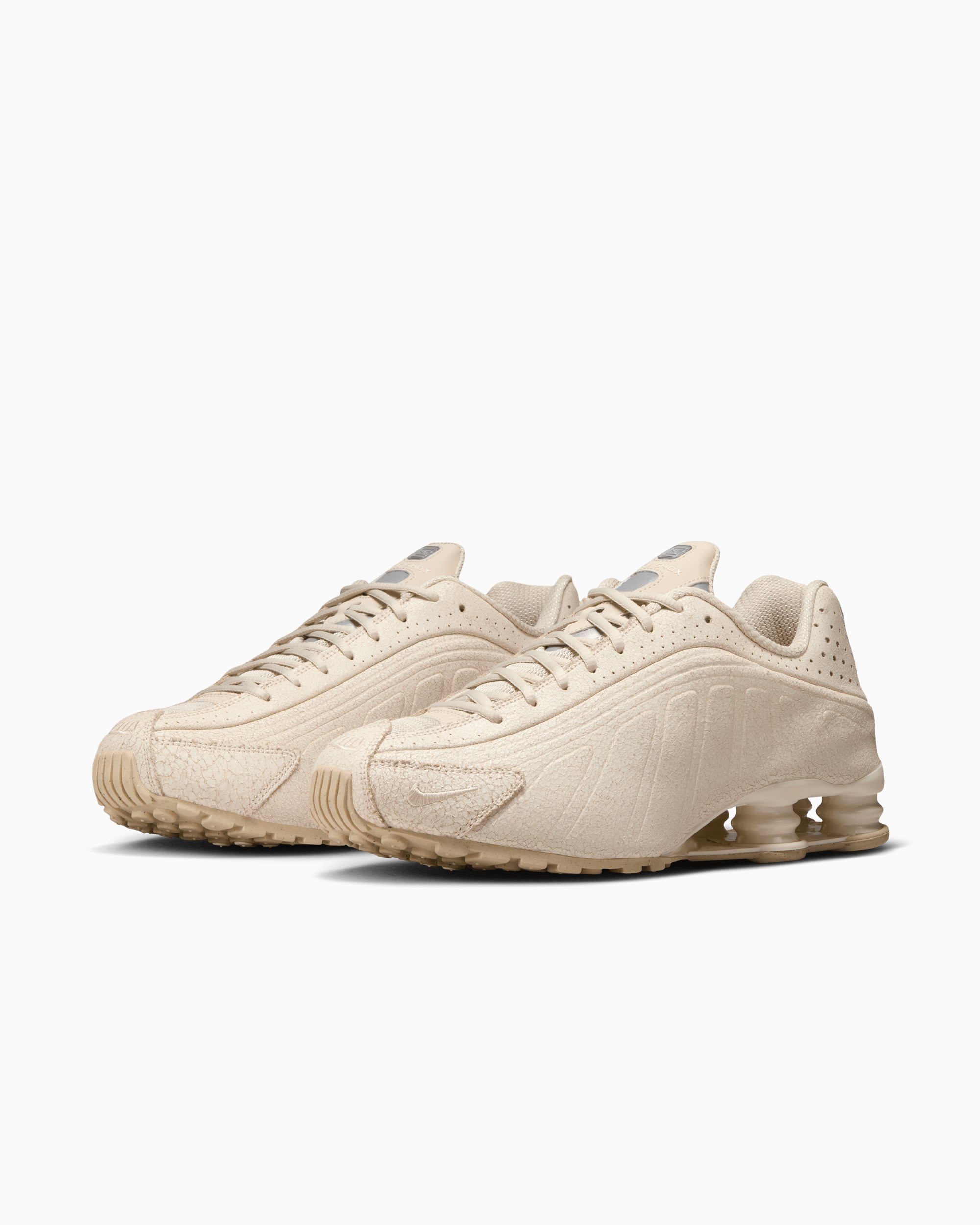 Sneakers Nike Shox R4 "Natural and Metallic Silver" - IO4544-100