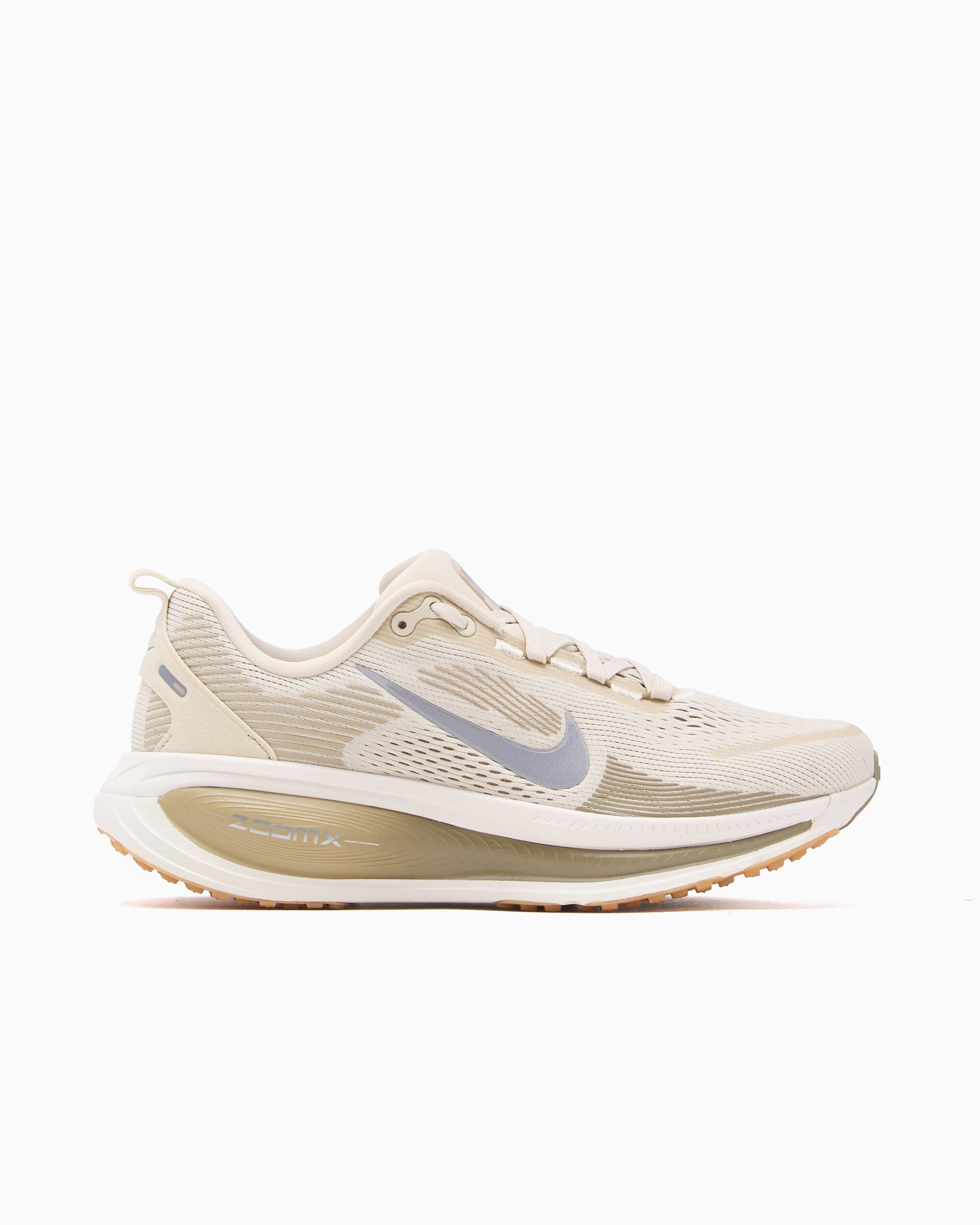 Sneakers Nike Vomero 18 ESS - IM8333-200