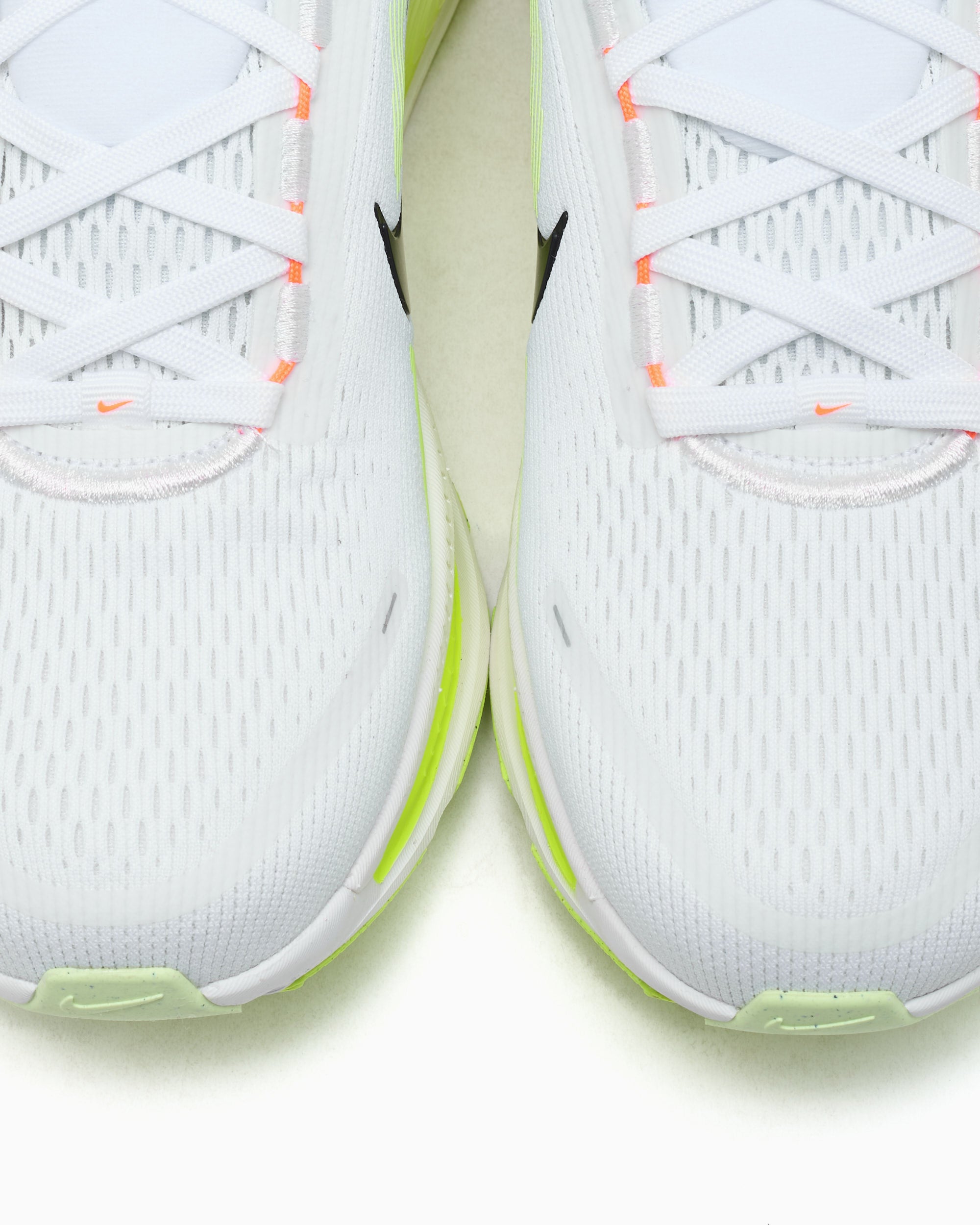 Sneakers Nike Vomero 18 - HM6803-120