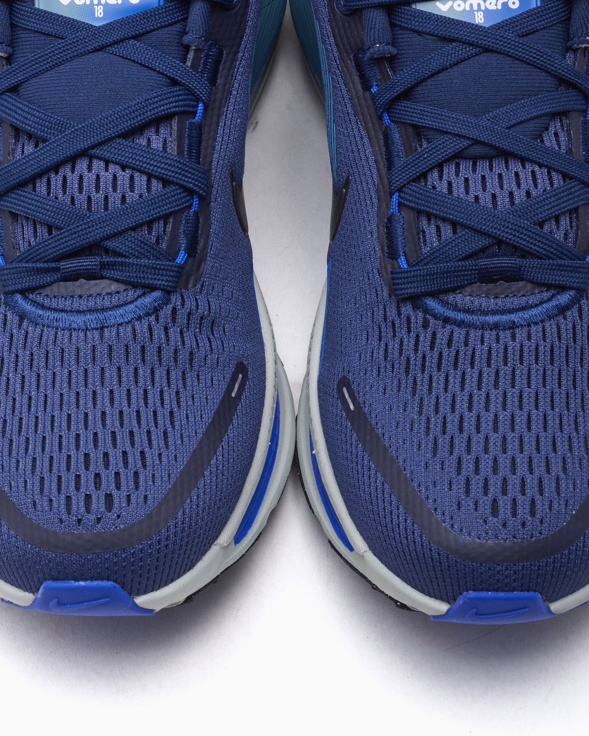 Sneakers Nike Vomero 18 - HM6803-406
