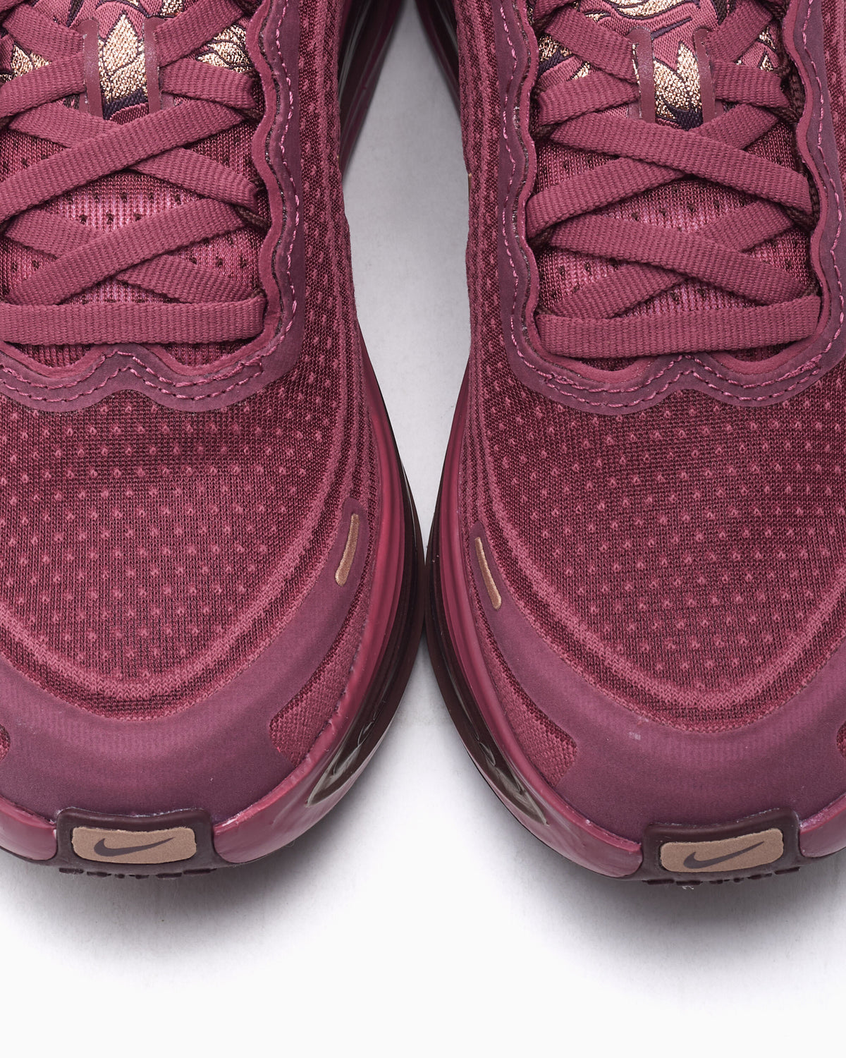 Sneakers Nike Women's Vomero Plus GG - IX8605-600
