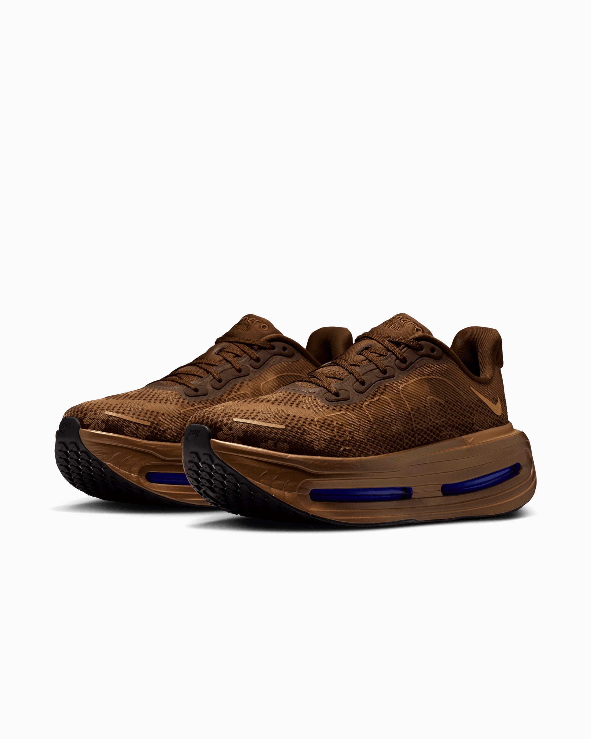 Sneakers Nike Women's Vomero Premium "Flat Stout" - IQ0028-200