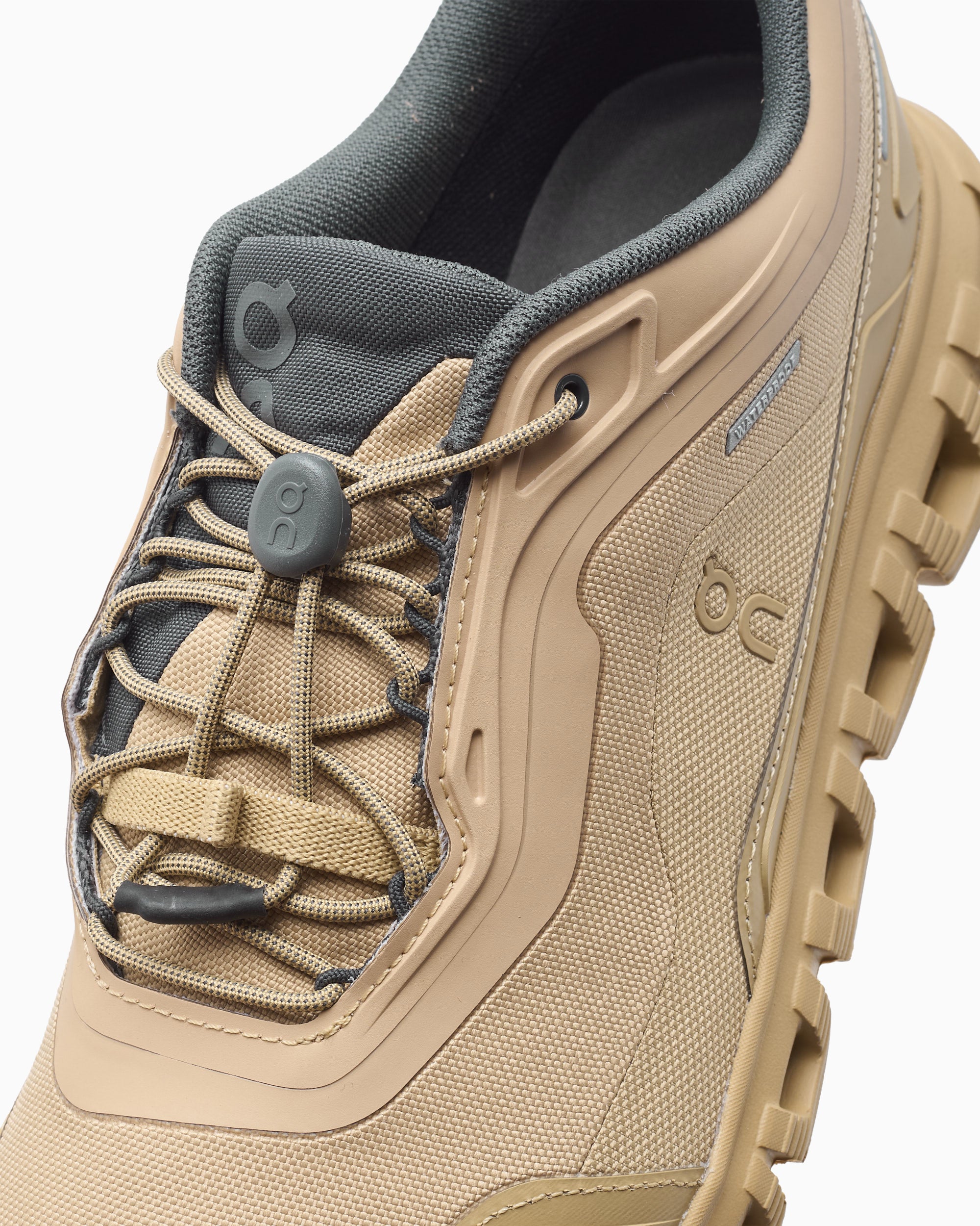 On Cloud 6 Geo Waterproof
