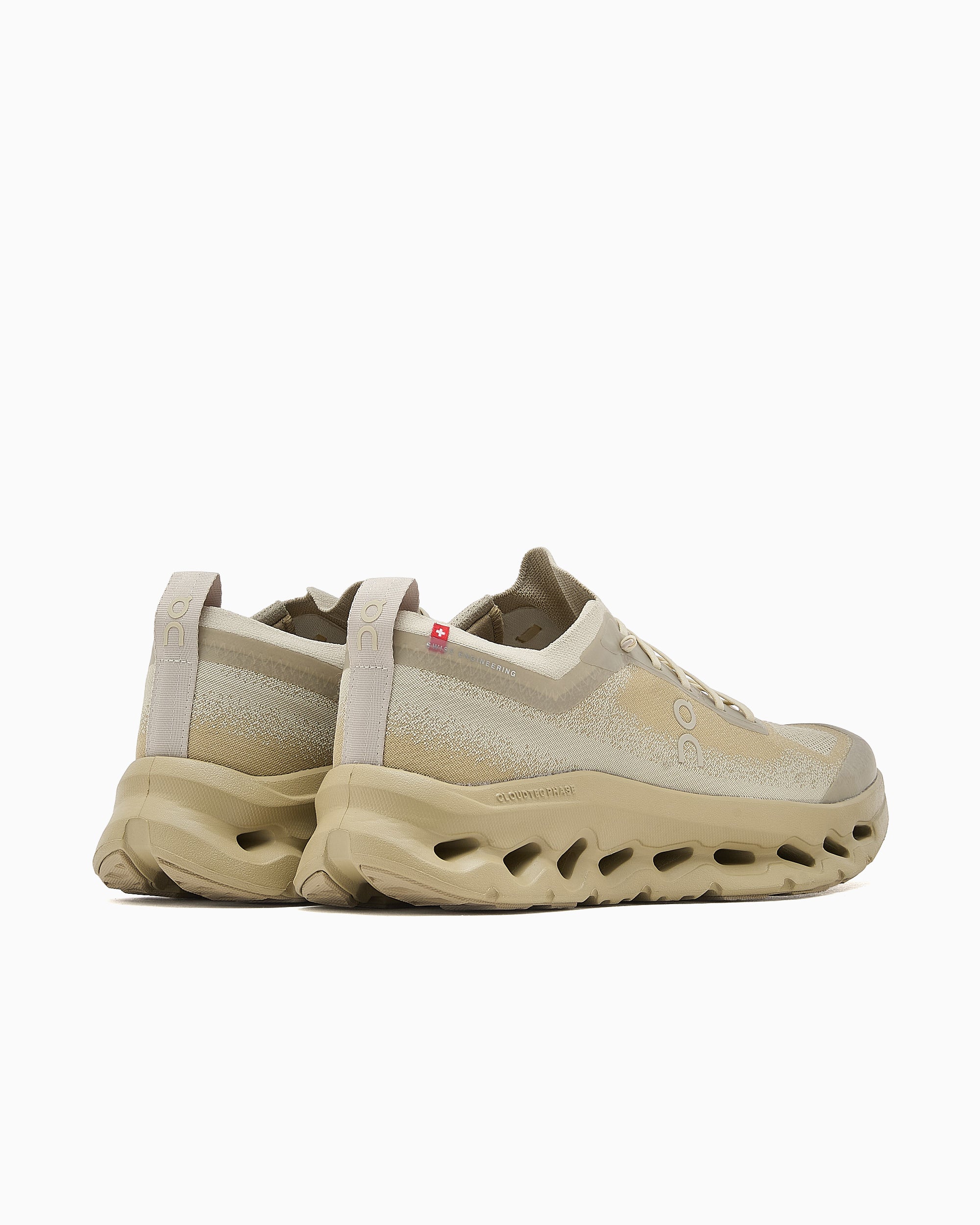 Sneakers On Cloudtilt Moon - 3MF30675274