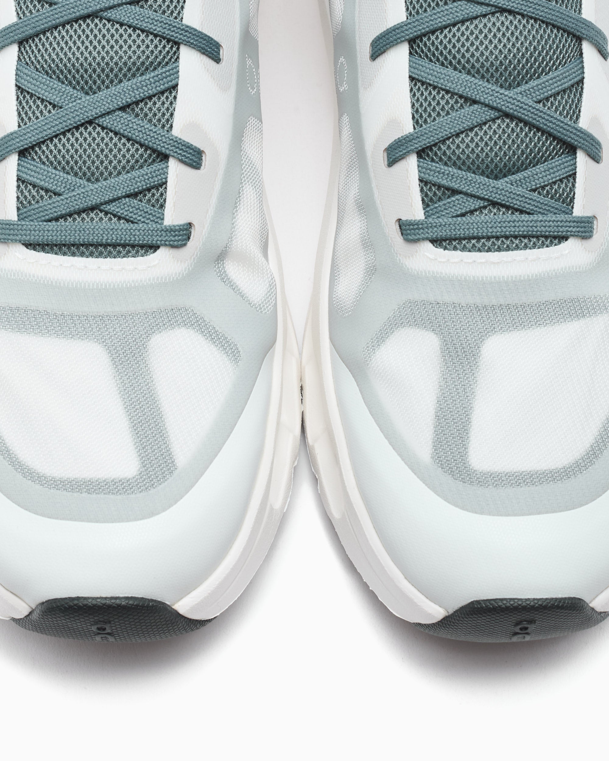 Sneakers On Cloudtilt Remix - 3MG10273686