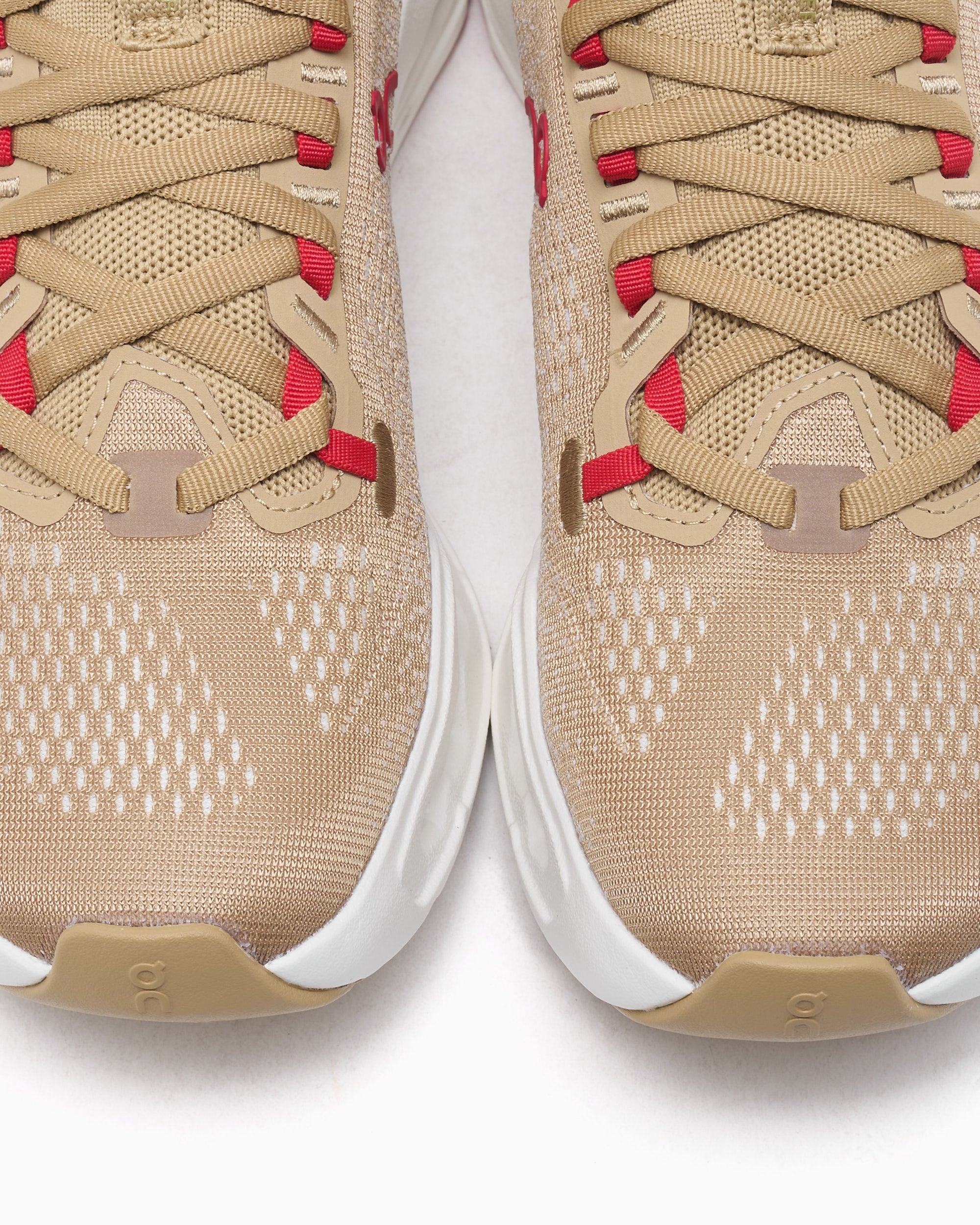 Sneakers On Women's Cloudsurfer Max "Year of the Horse" - 3WG10510722