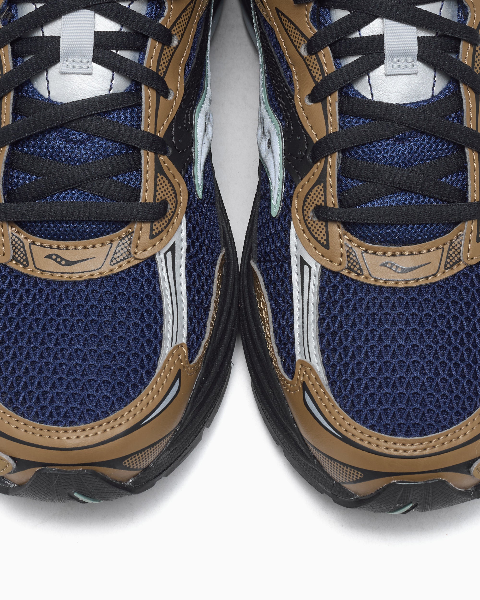 Sneakers Saucony Progrid OMNI 9 - S70832-9